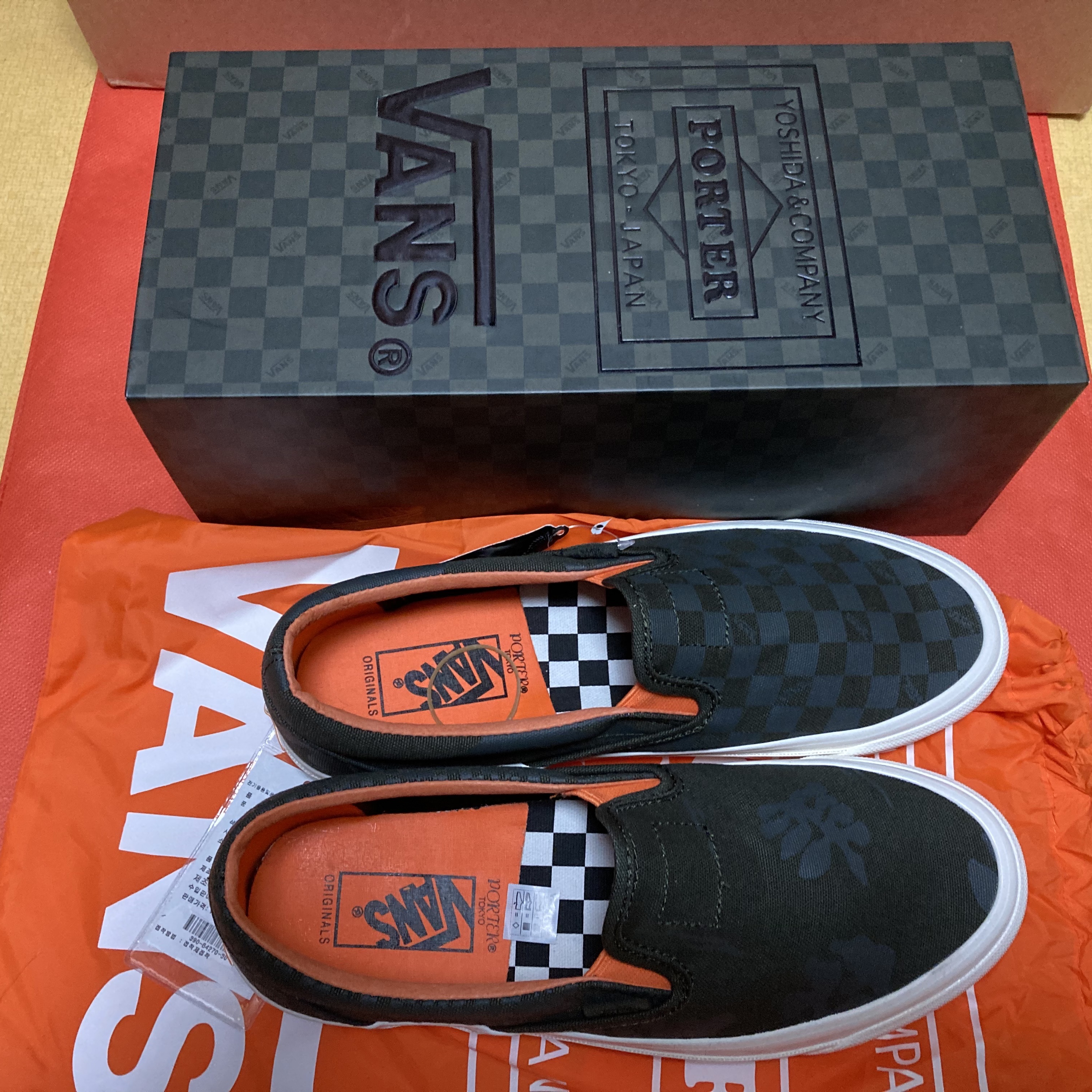 Vans Vault x Porter OG Classic Slip-On LX 착용 스타일