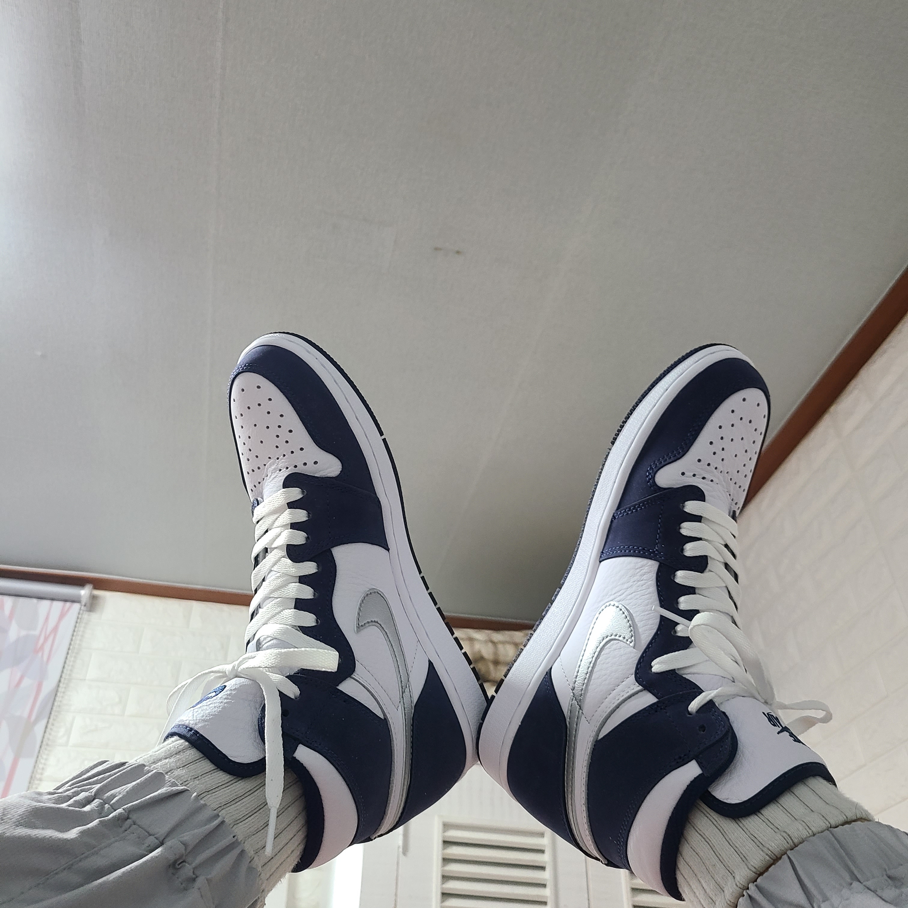 Jordan 1 Retro High OG CO.JP Midnight Navy 착용 스타일