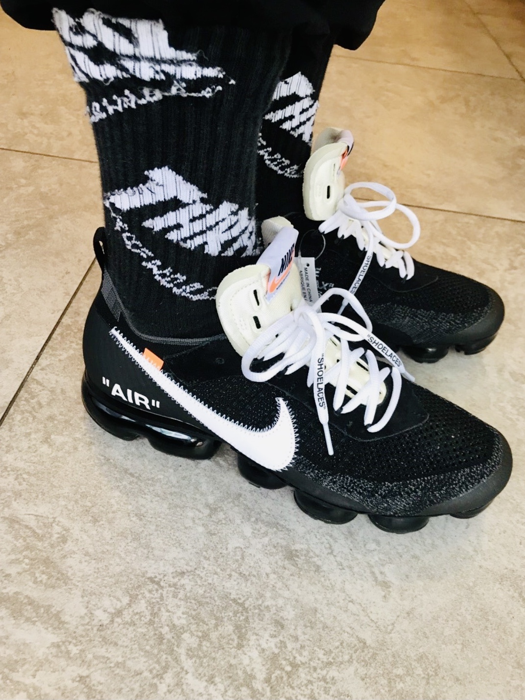 Nike x Off-White Air VaporMax OG Black The Ten, Nike x Off-White Air Max 90 The Ten 착용 스타일 - 5