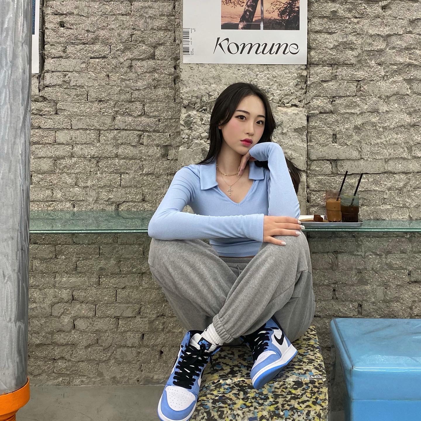 Jordan 1 Retro High OG University Blue, (GS) Jordan 1 Retro High OG University Blue 착용 스타일 - 2