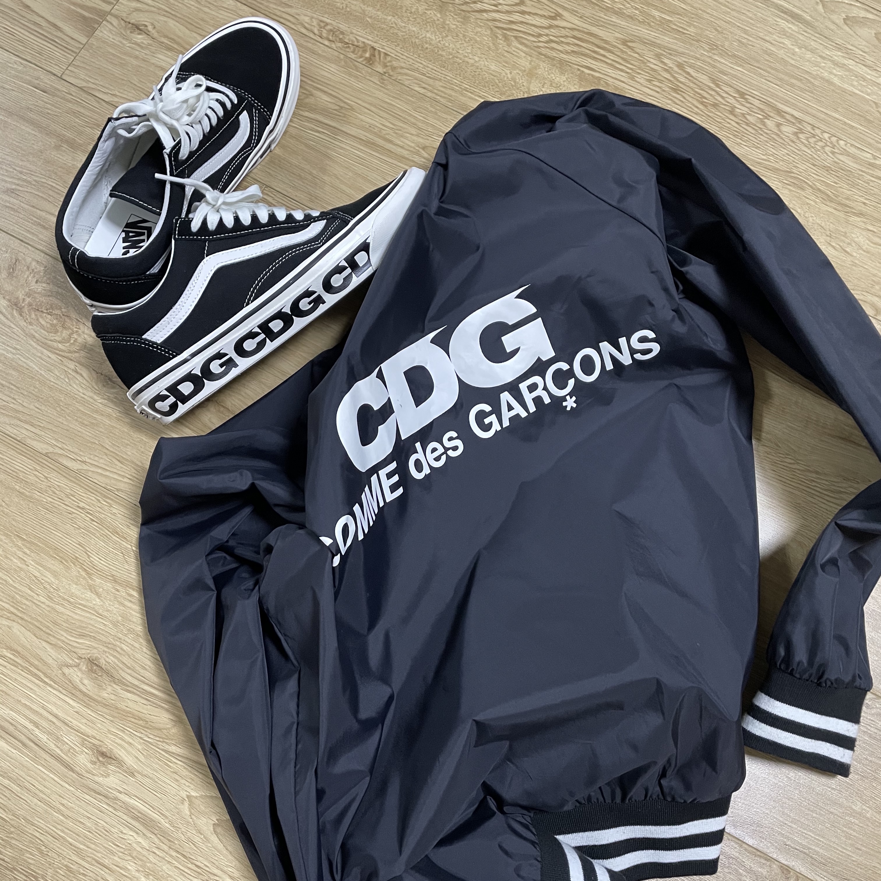 Vans Vault x CDG OG Old Skool LX Side Wall 착용 스타일 - 1