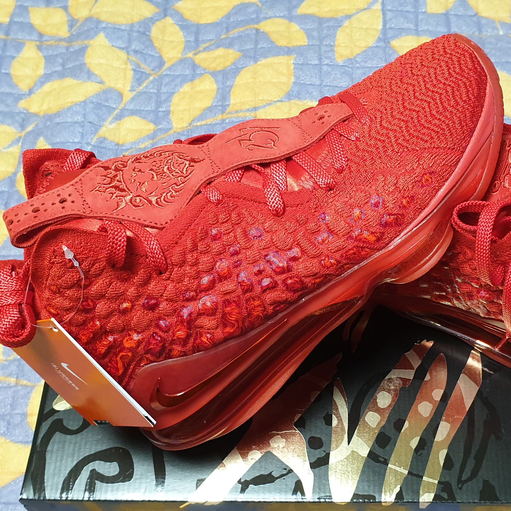 Nike LeBron 17 Lakers 착용 스타일