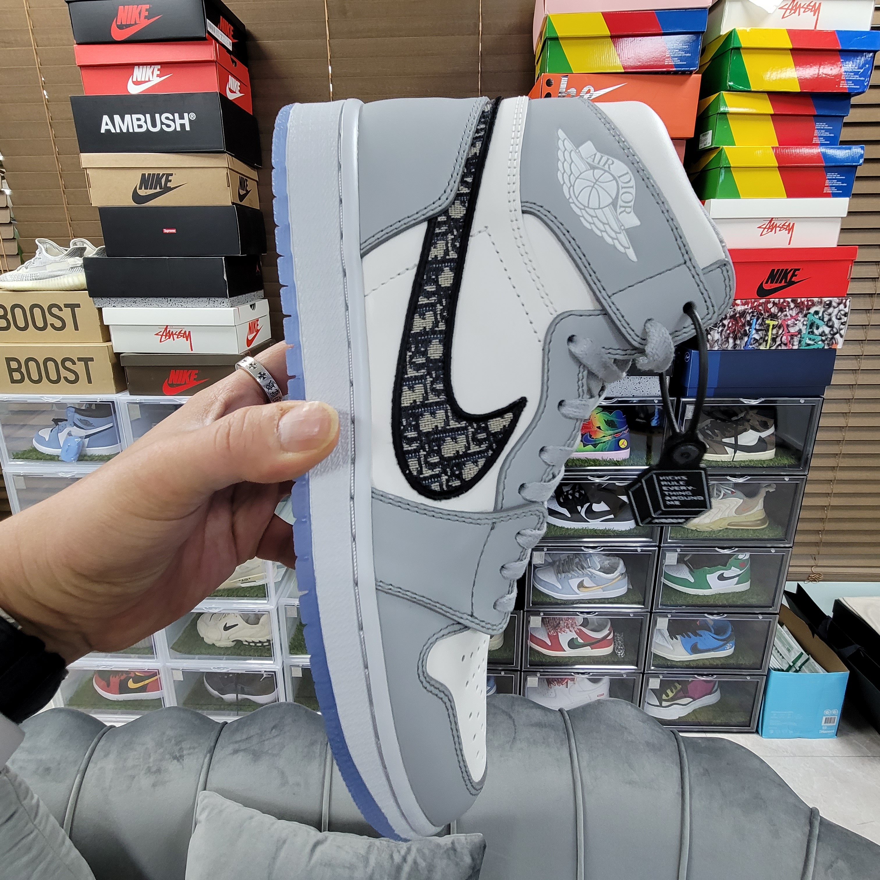 Jordan 1 x Dior High OG 착용 스타일 - 1
