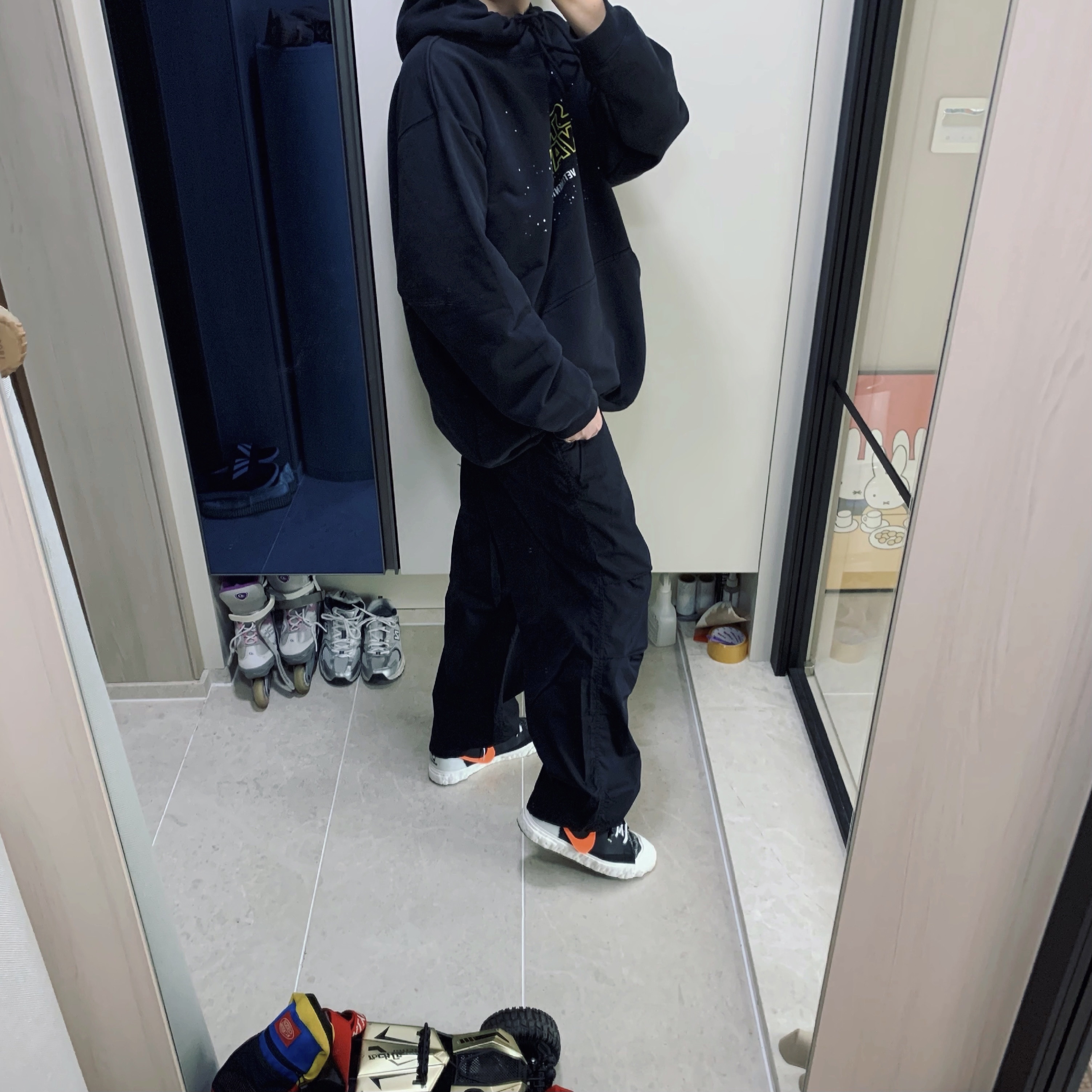Nike x Readymade Blazer Mid Black 착용 스타일 - 1