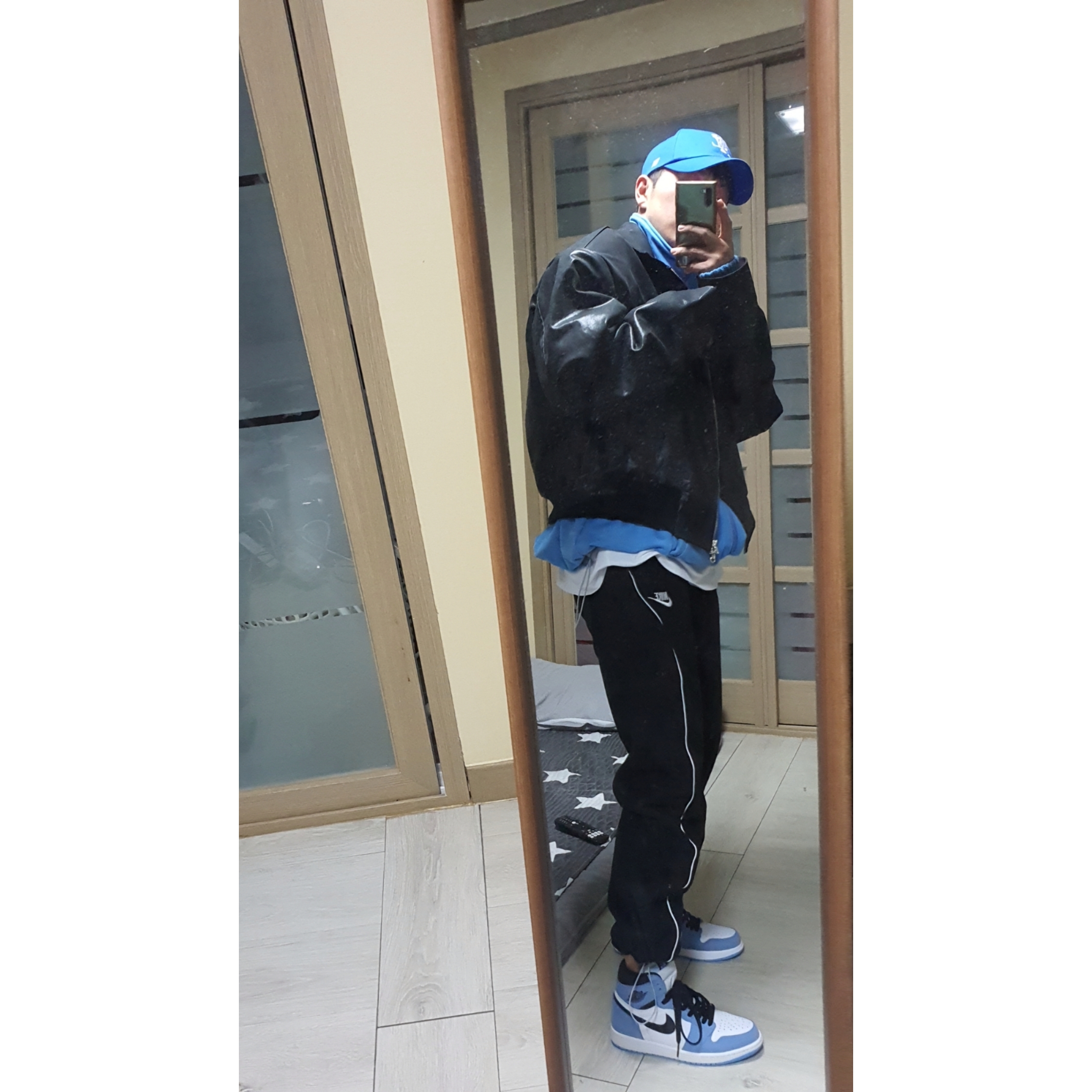 Jordan 1 Retro High OG University Blue 착용 스타일