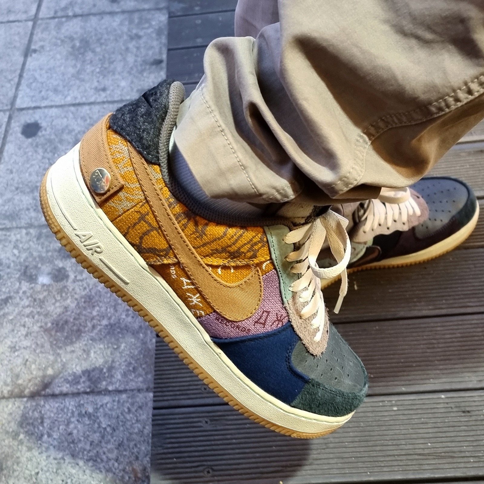 Nike x Travis Scott Air Force 1 Low Cactus Jack 착용 스타일