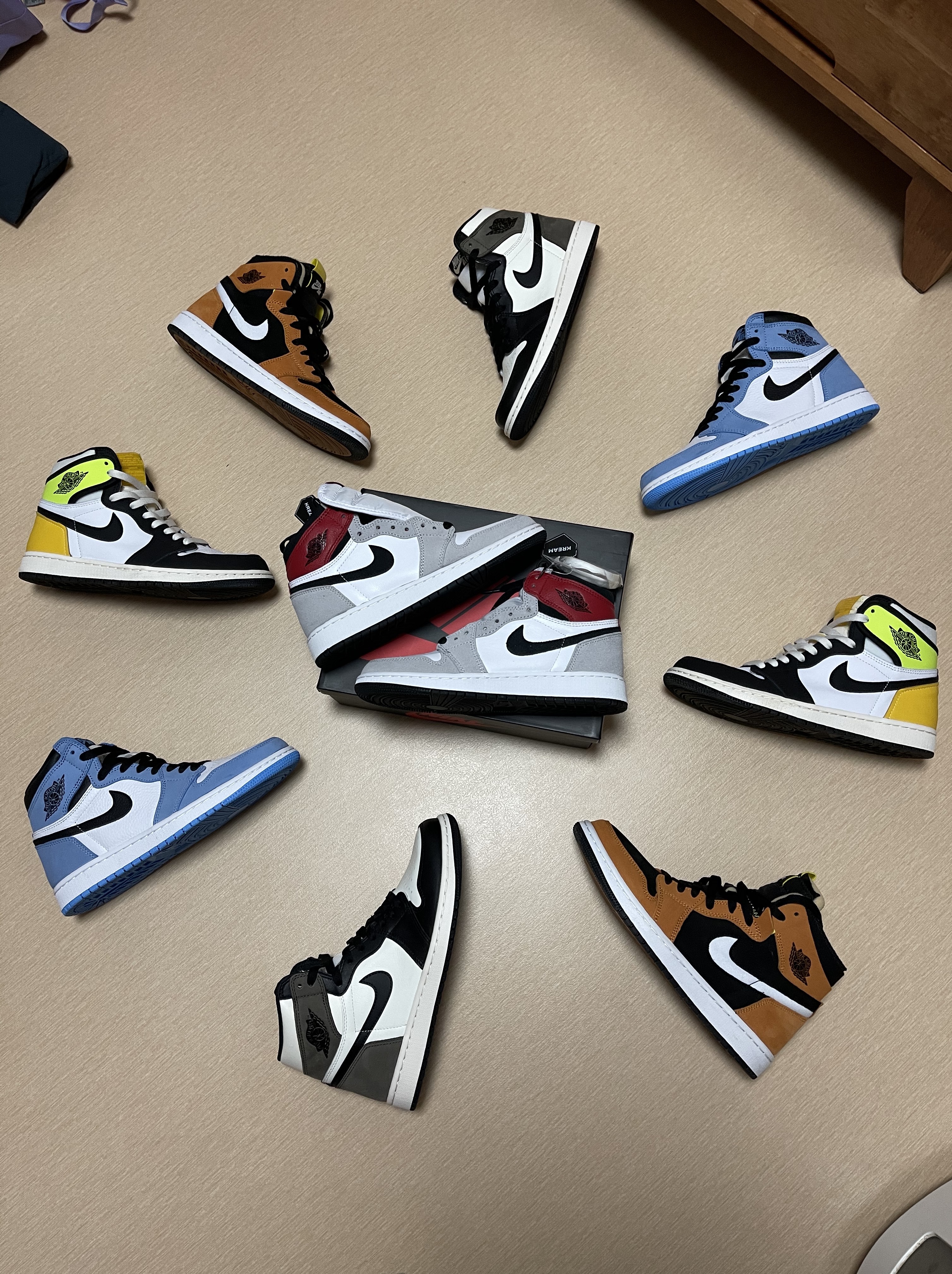 Jordan 1 Retro High OG University Blue, Jordan 1 Retro High OG Black Mocha 착용 스타일
