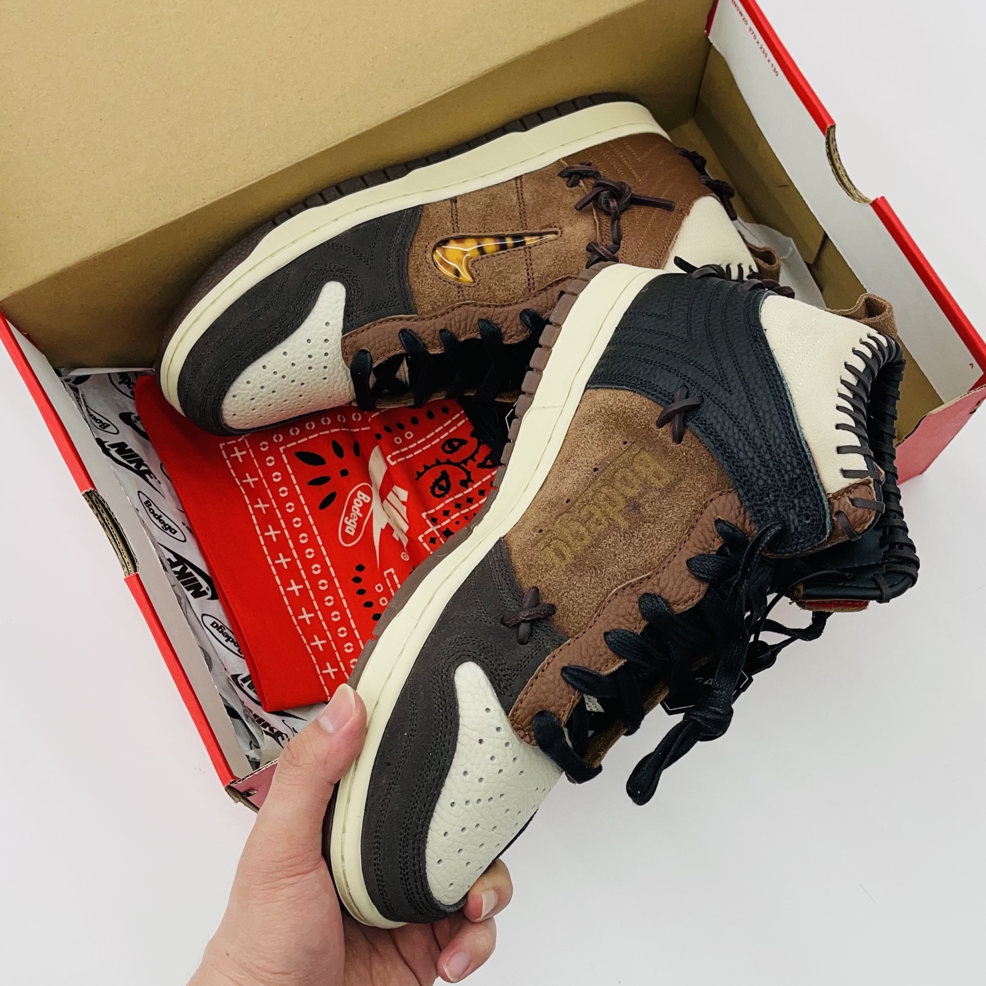 Nike x Bodega Dunk High Legend 착용 스타일