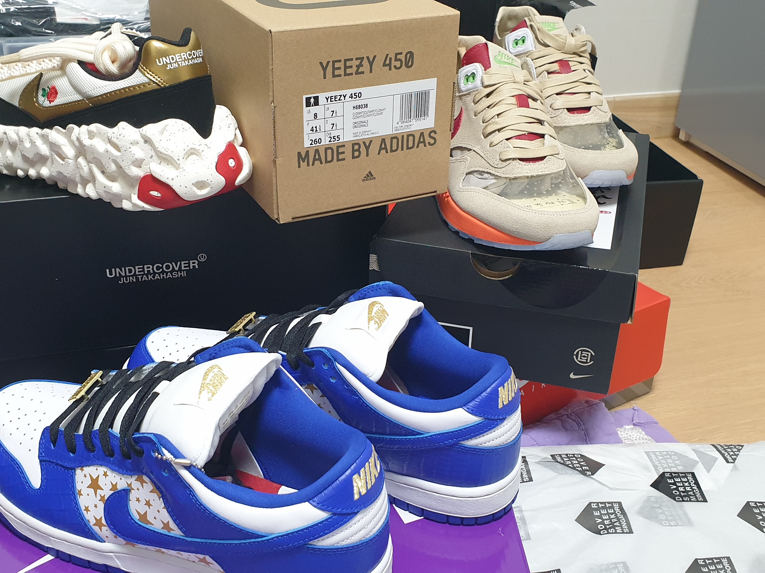 Nike x Supreme SB Dunk Low Hyper Blue, Nike x Undercover Overbreak Sail Gold 착용 스타일