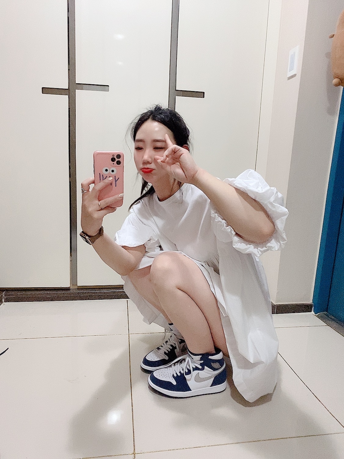 Jordan 1 Retro High OG CO.JP Midnight Navy 착용 스타일 - 1