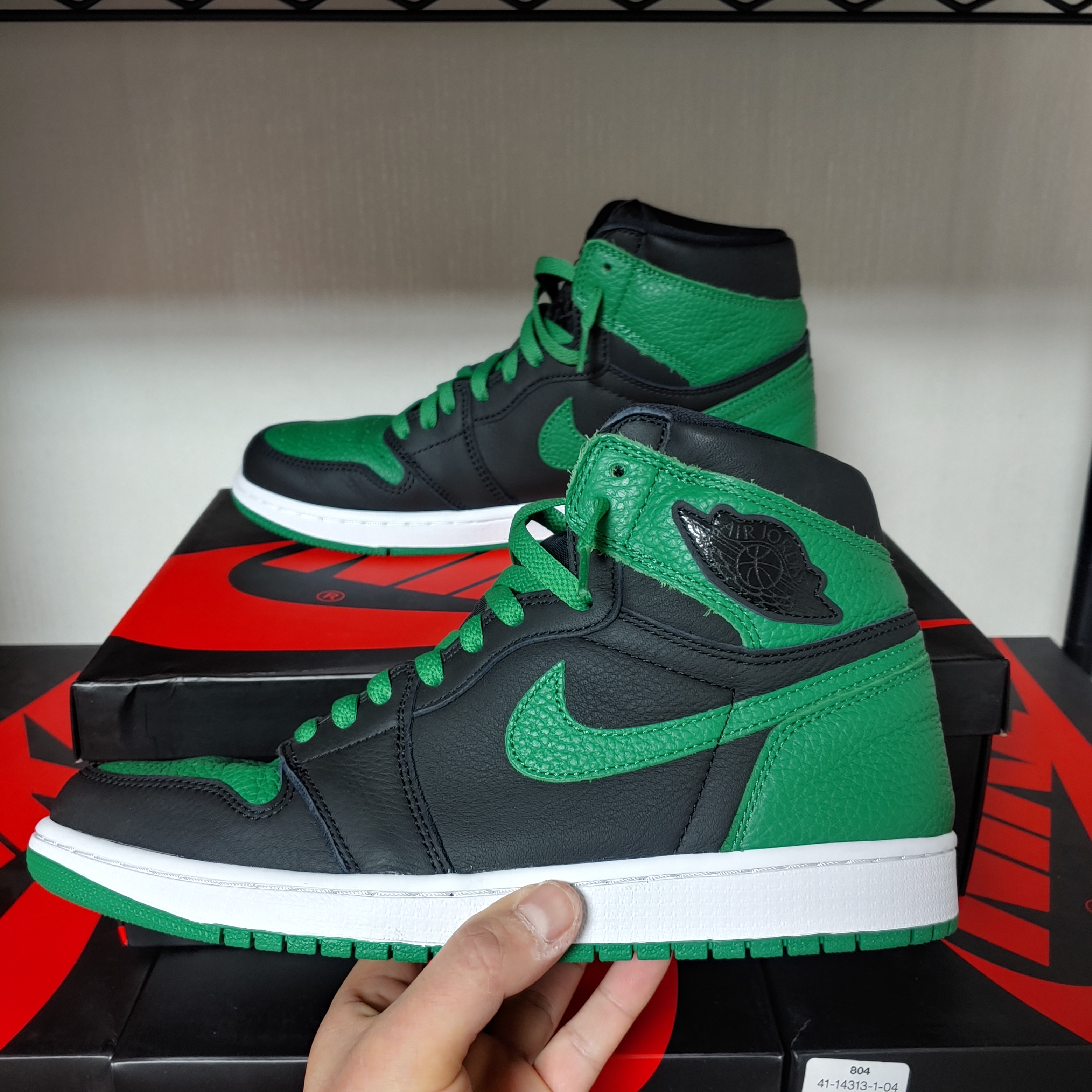 Jordan 1 Retro High OG Pine Green Black 착용 스타일 - 2