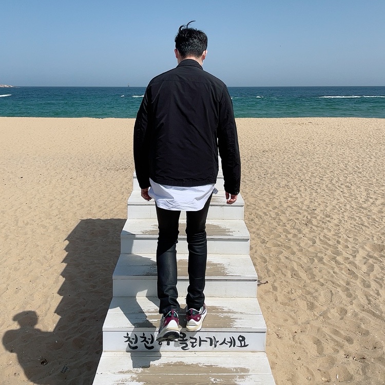 Nike x Sacai VaporWaffle String & Black Villain Red 착용 스타일