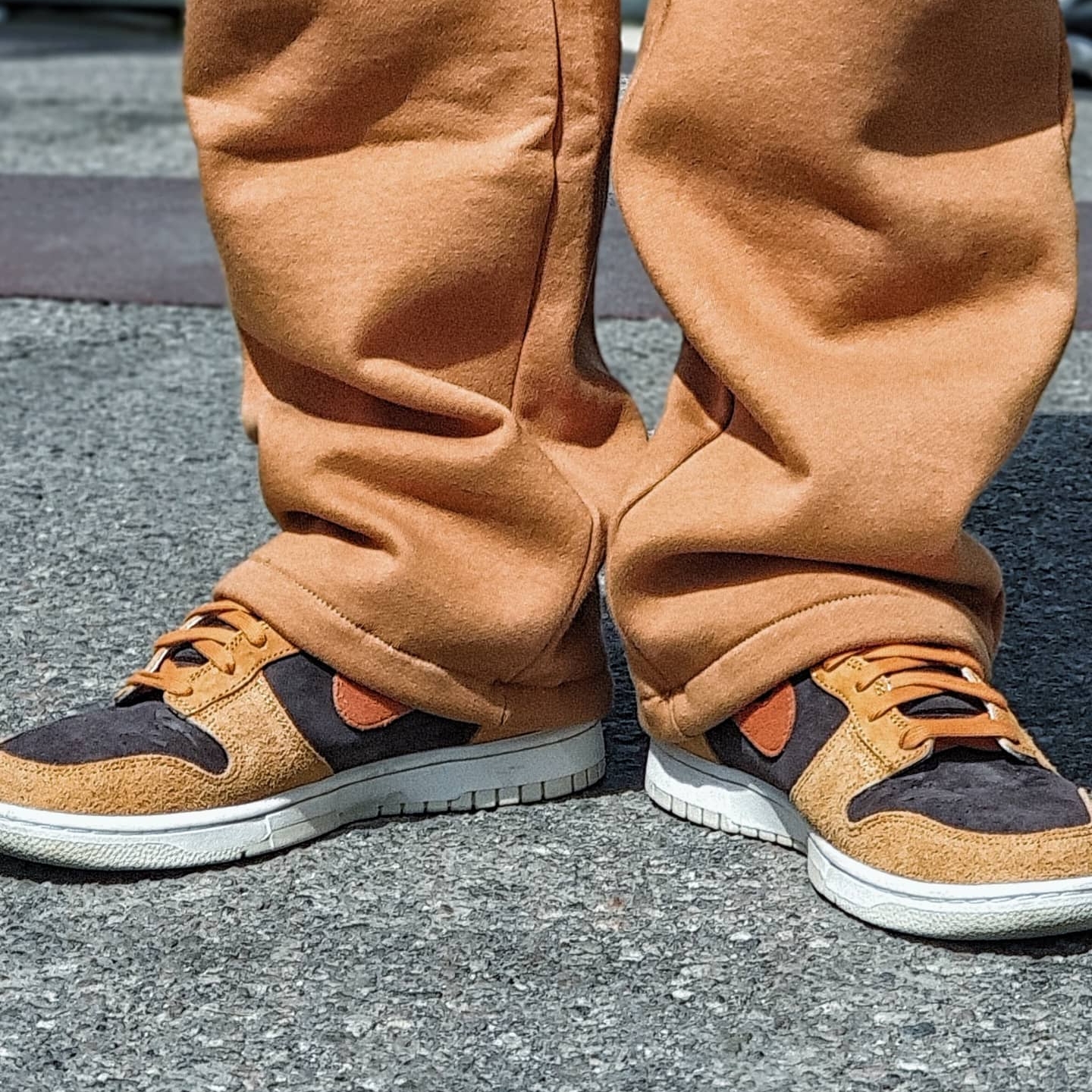 Nike Dunk High Retro PRM Dark Curry 착용 스타일 - 3