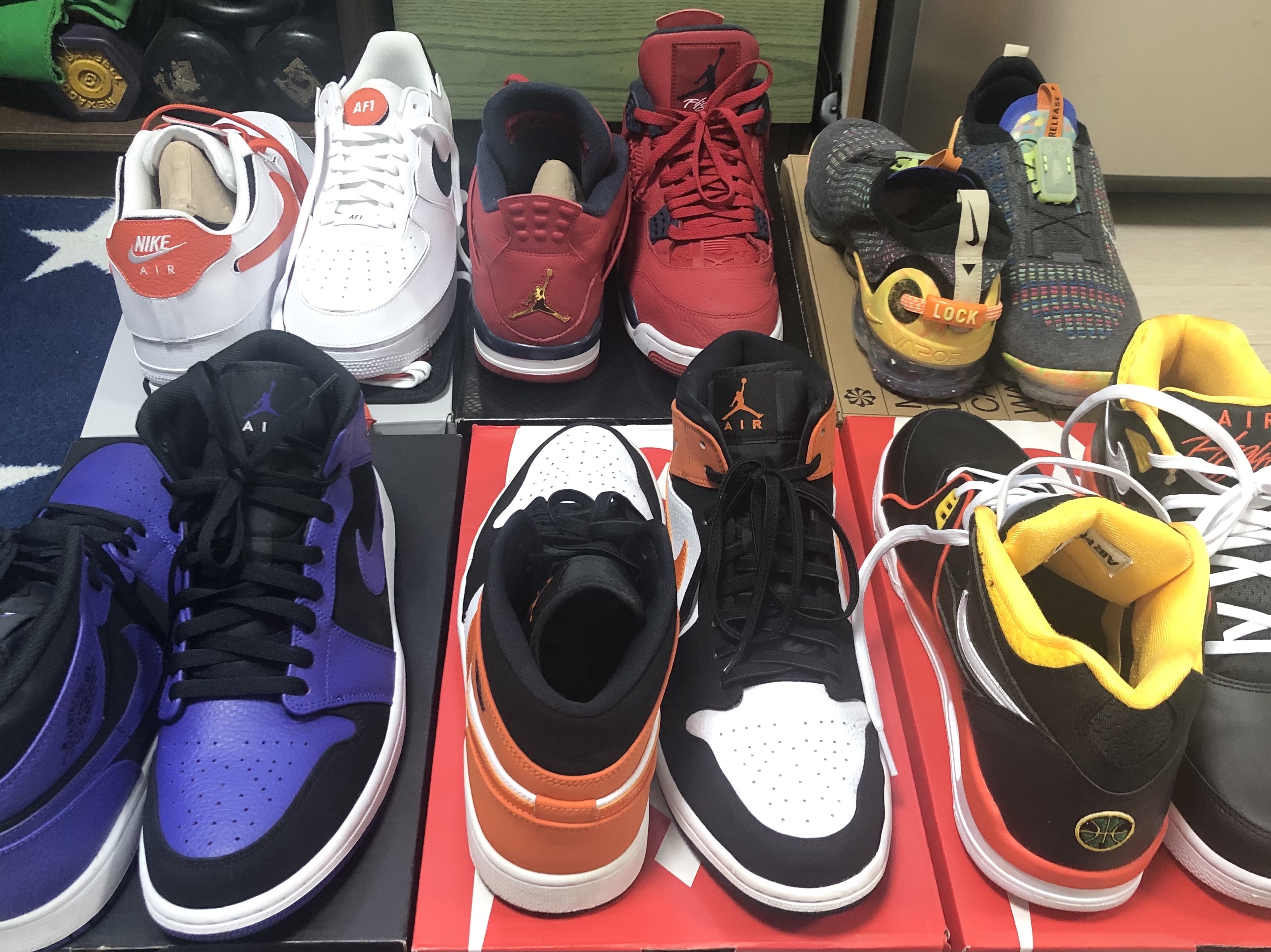 Jordan 1 Mid Black Dark Concord, Jordan 1 Mid Shattered Backboard 착용 스타일