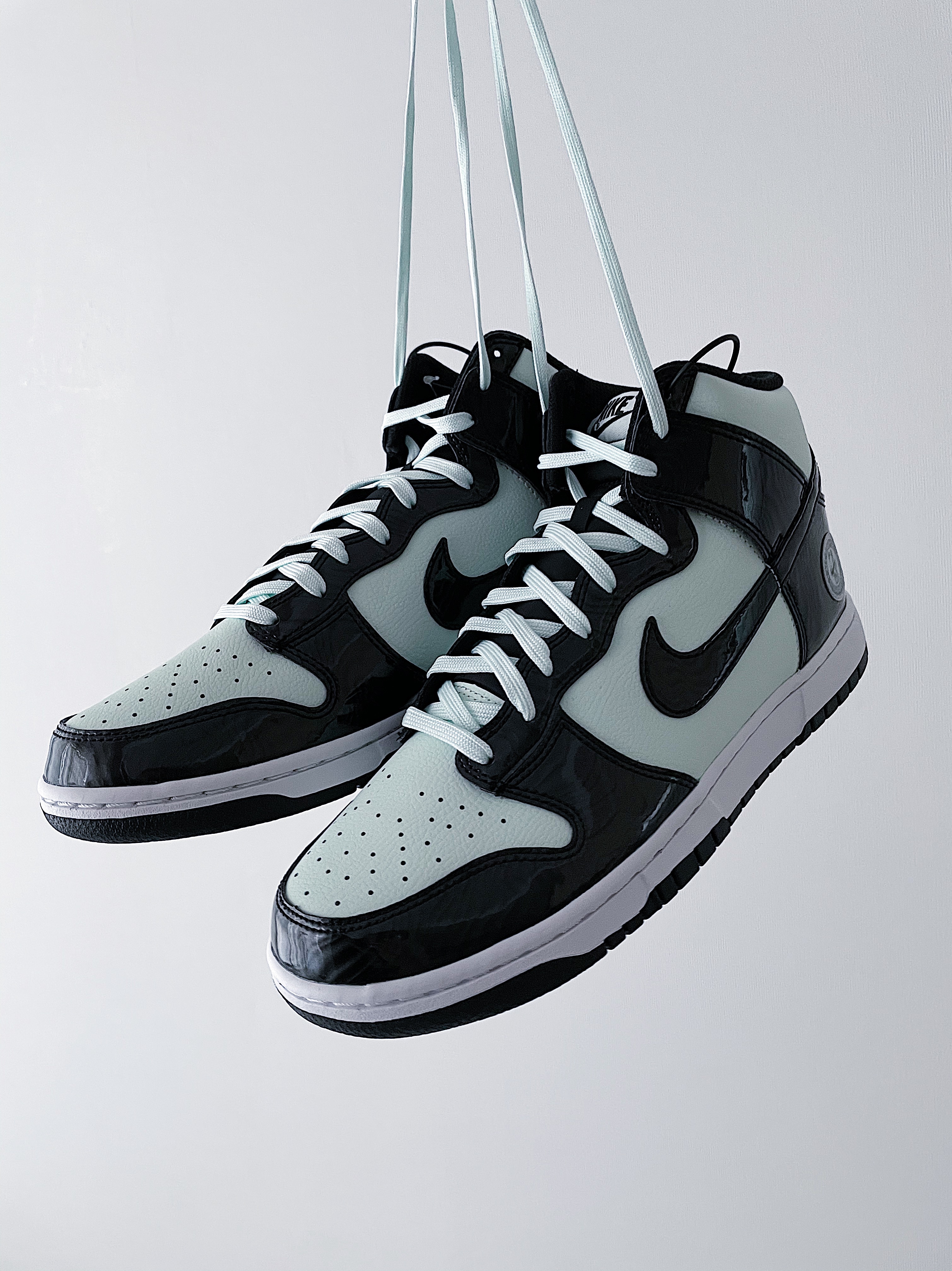 Nike Dunk High Barely Green 착용 스타일