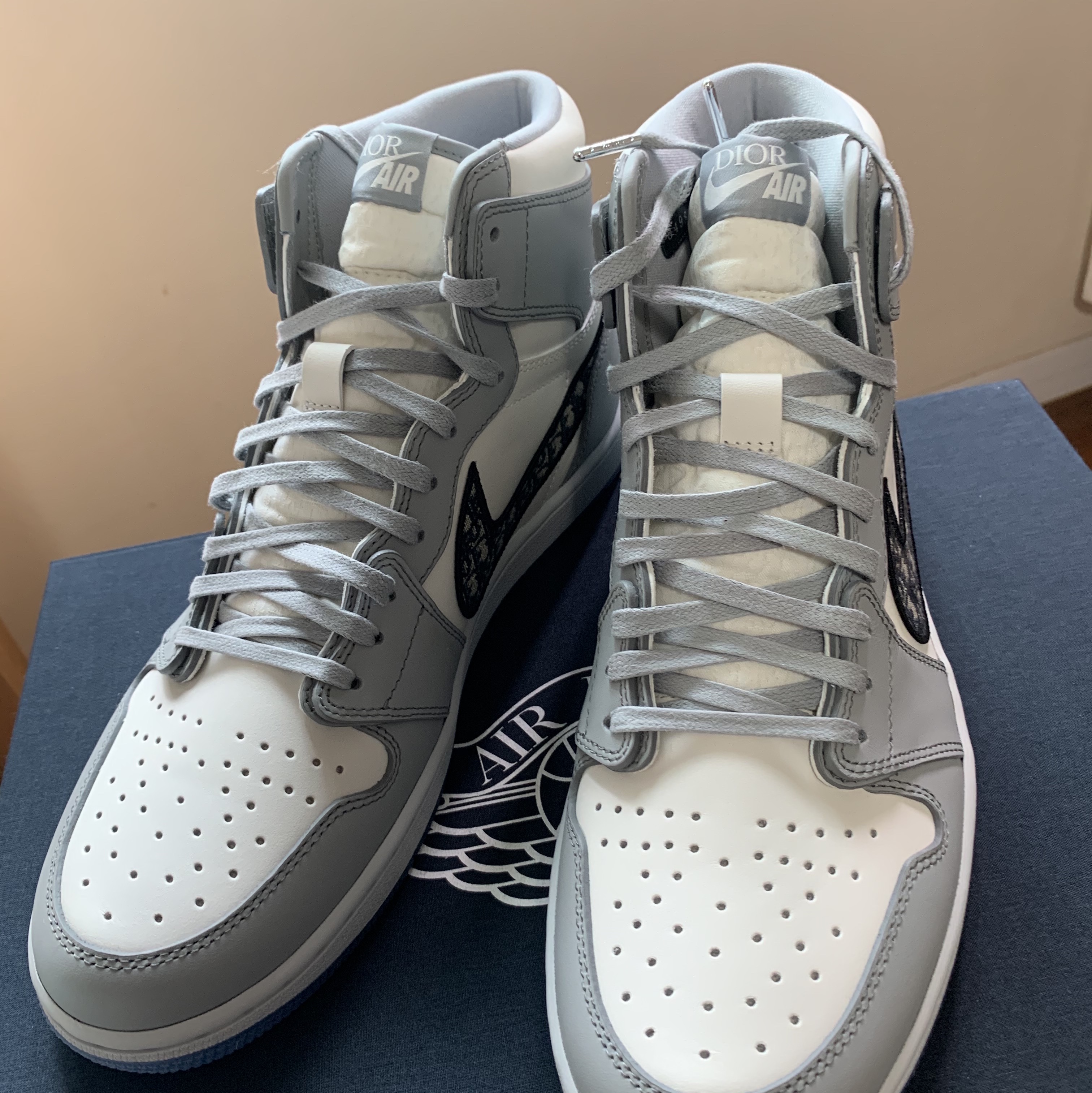 Jordan 1 x Travis Scott Retro Low OG SP Mocha, Jordan x Travis Scott Washed Suede Shorts 착용 스타일 - 5