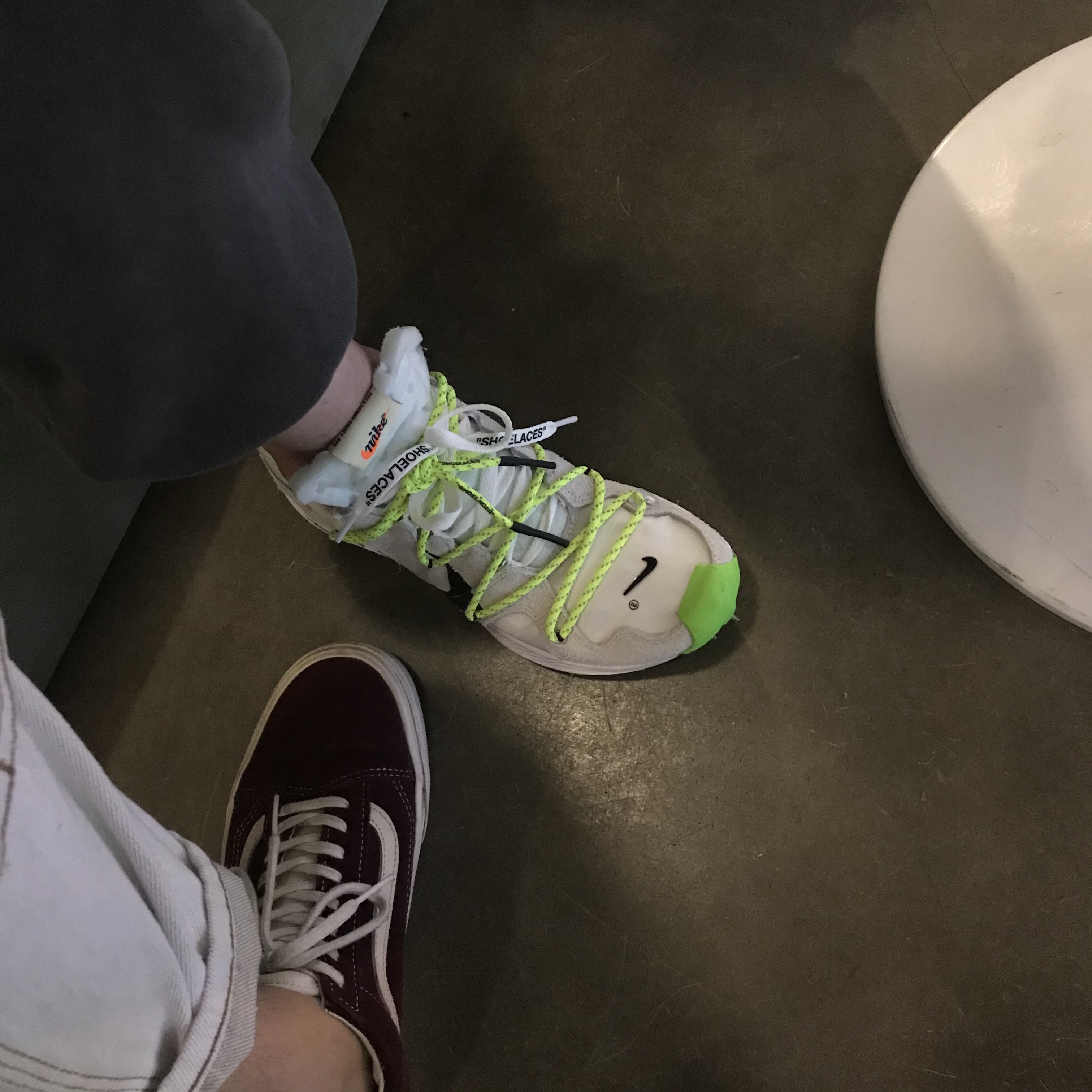 (W) Nike x Off-White Zoom Terra Kiger 5 White 착용 스타일 - 2