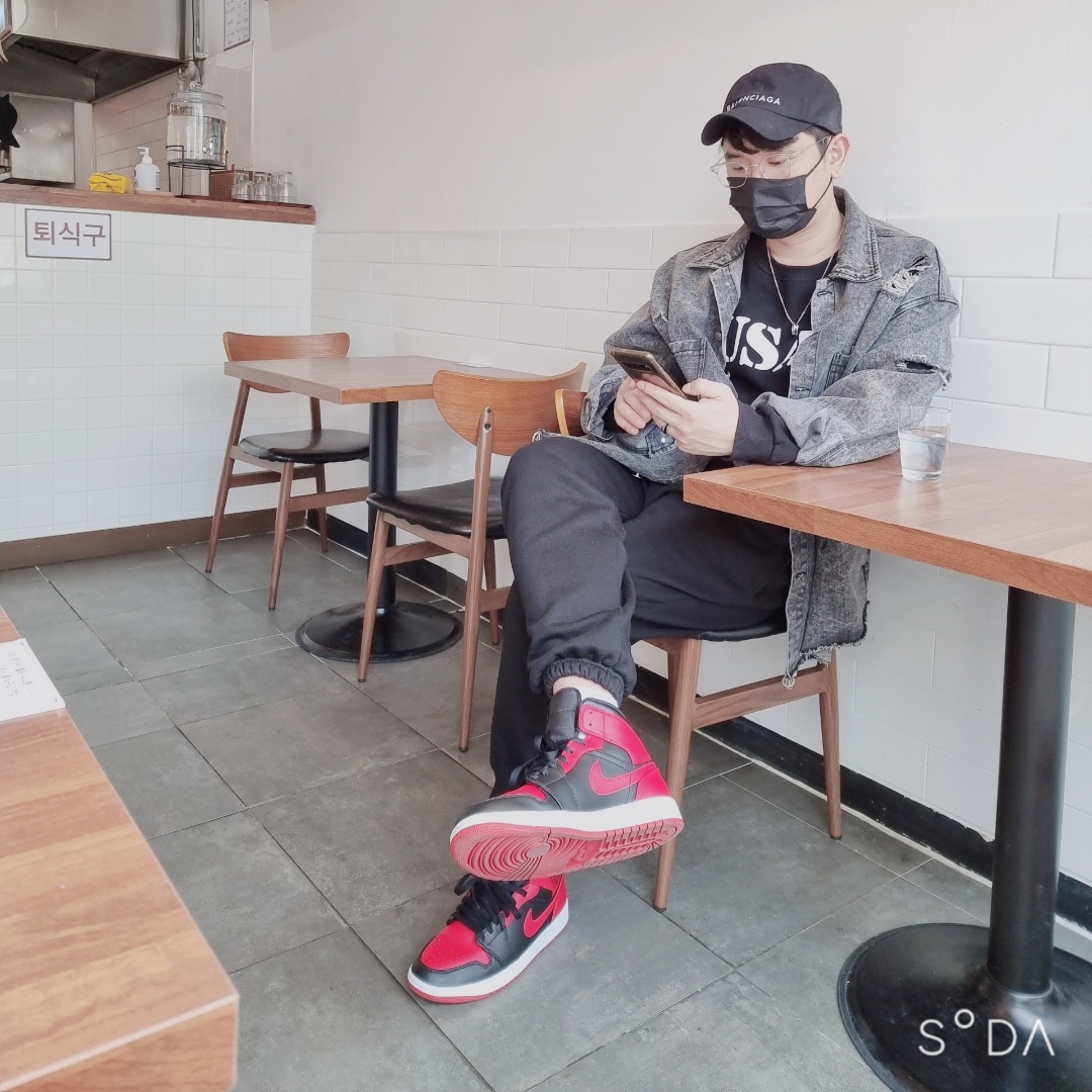 Jordan 1 Mid Bred Banned 2020 착용 스타일