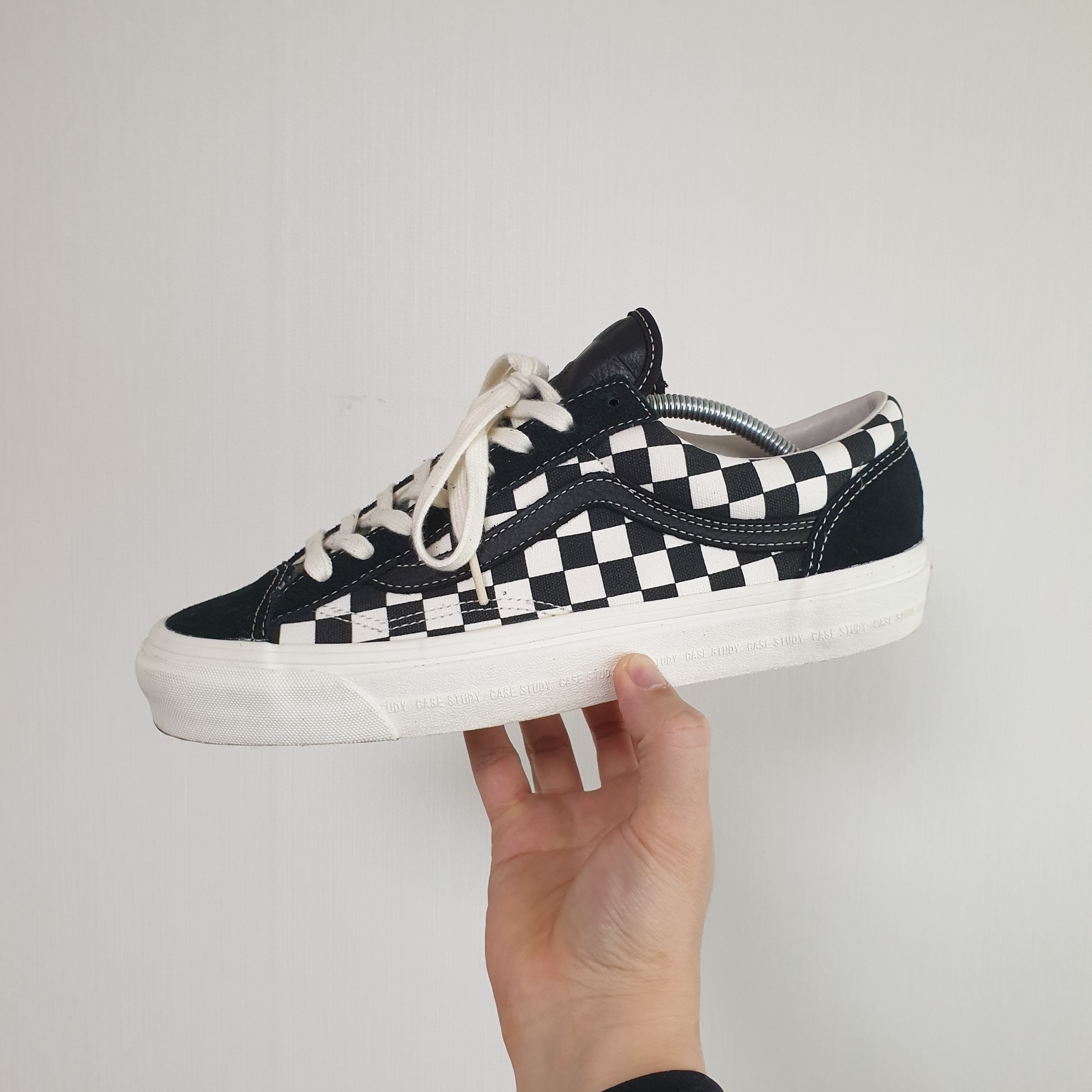 Vans Vault x Modernica Style 36 LX Checkerboard 착용 스타일 - 1