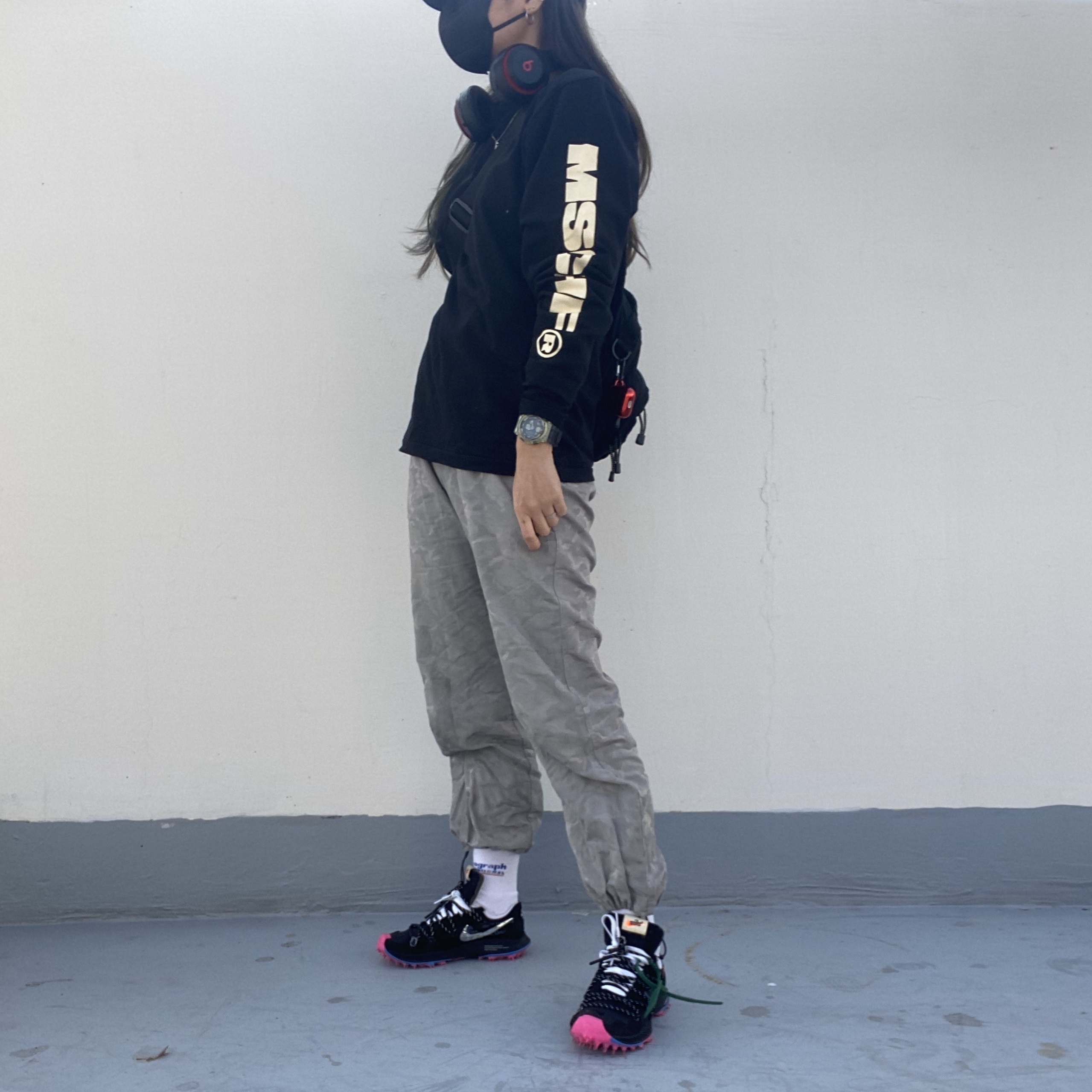(W) Nike x Off-White Zoom Terra Kiger 5 Black 착용 스타일