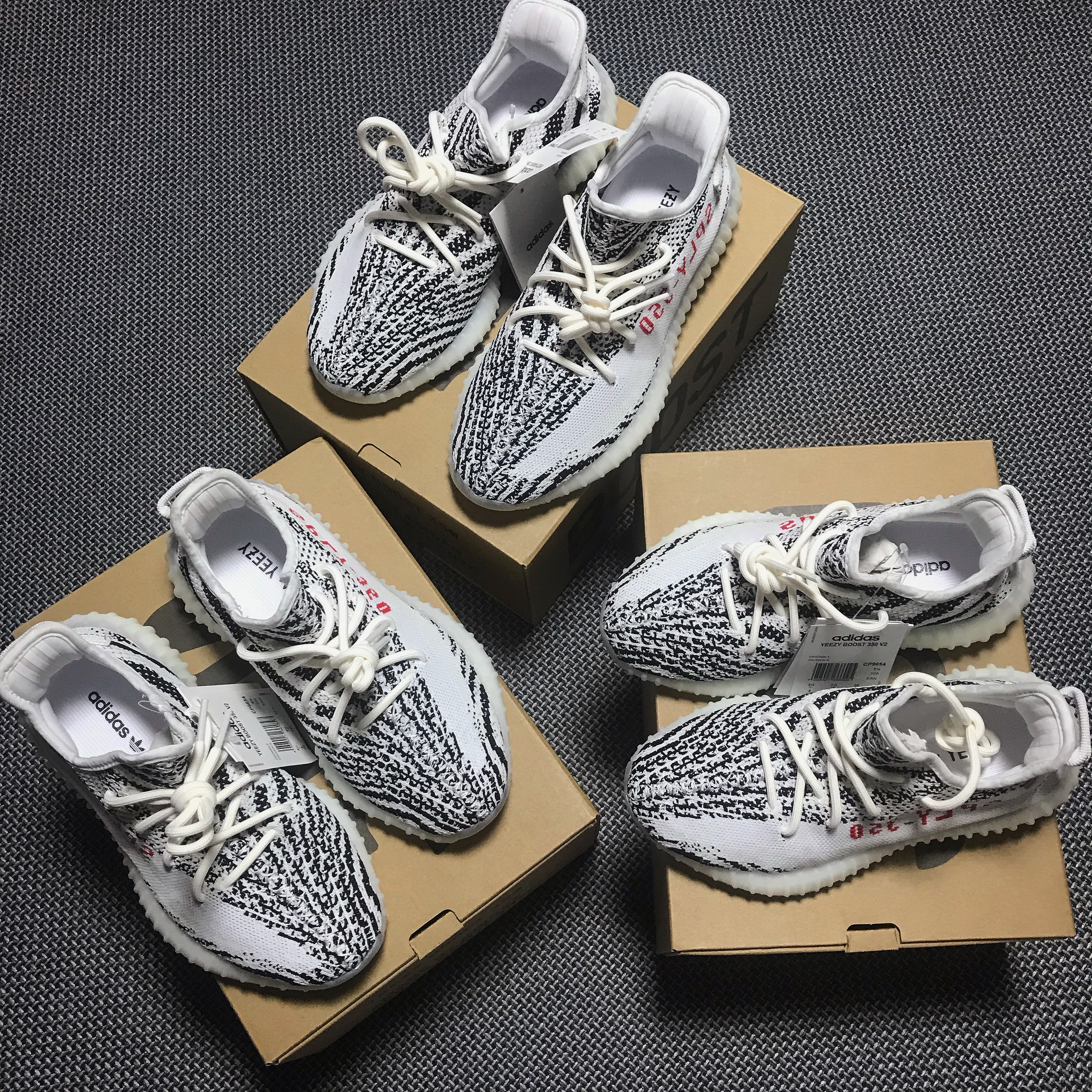 Adidas Yeezy Boost 350 V2 Zebra 2017/2019/2020 착용 스타일