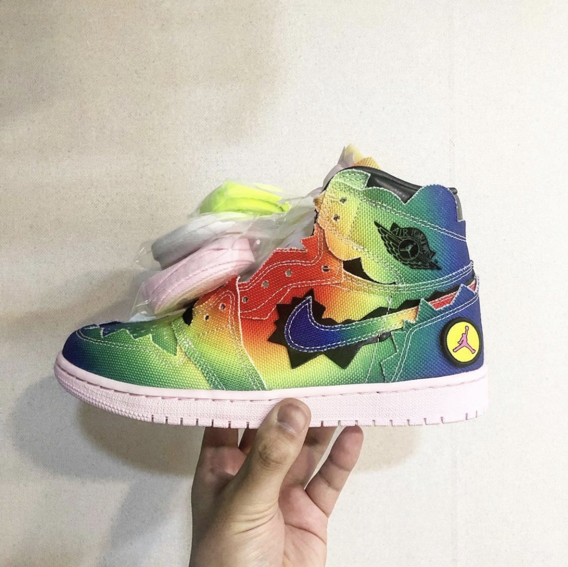 Jordan 1 x J Balvin Retro High OG 착용 스타일