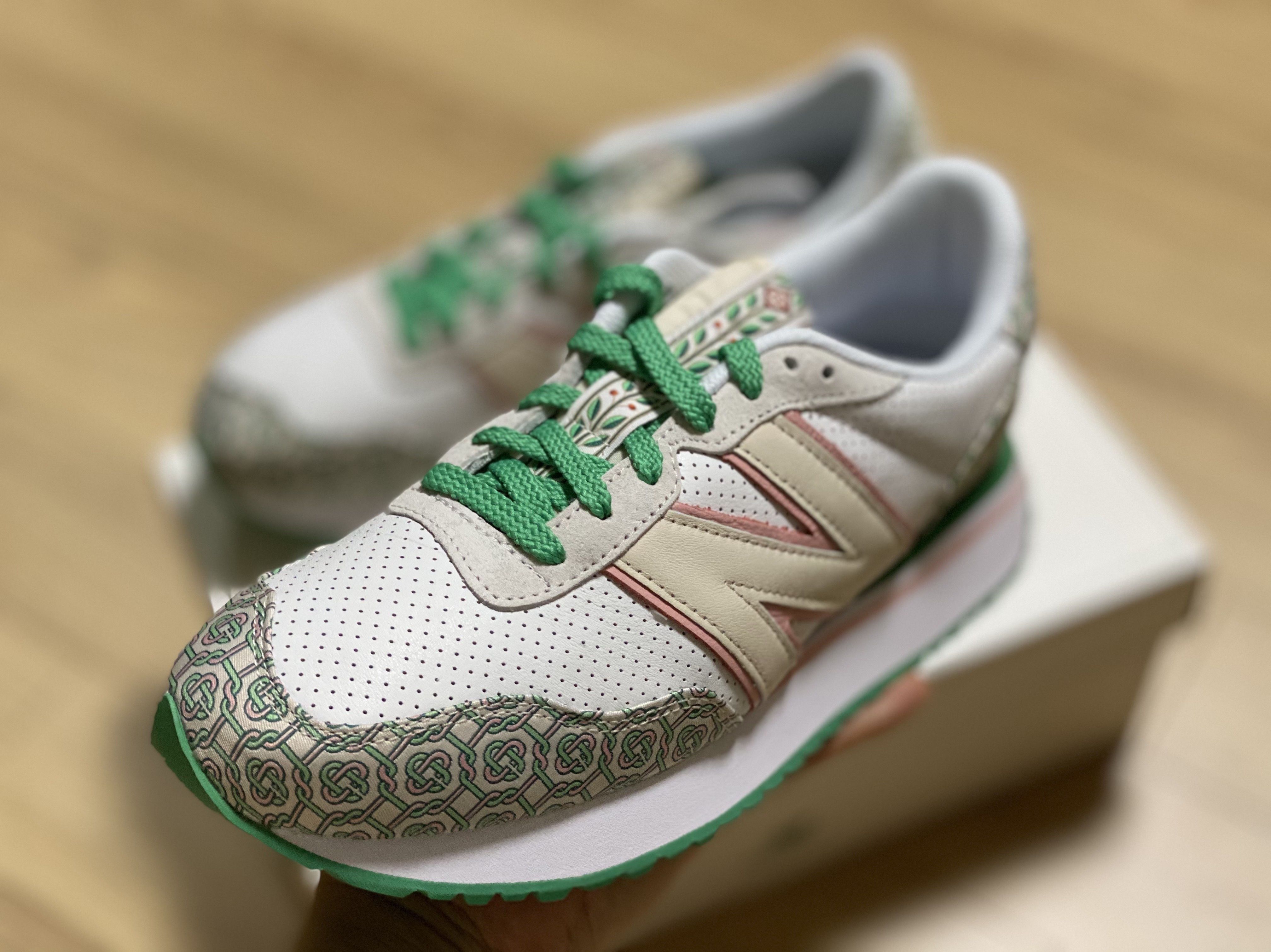 New Balance x Casablanca 237 Idealist Monogram White Green 착용 스타일 - 5