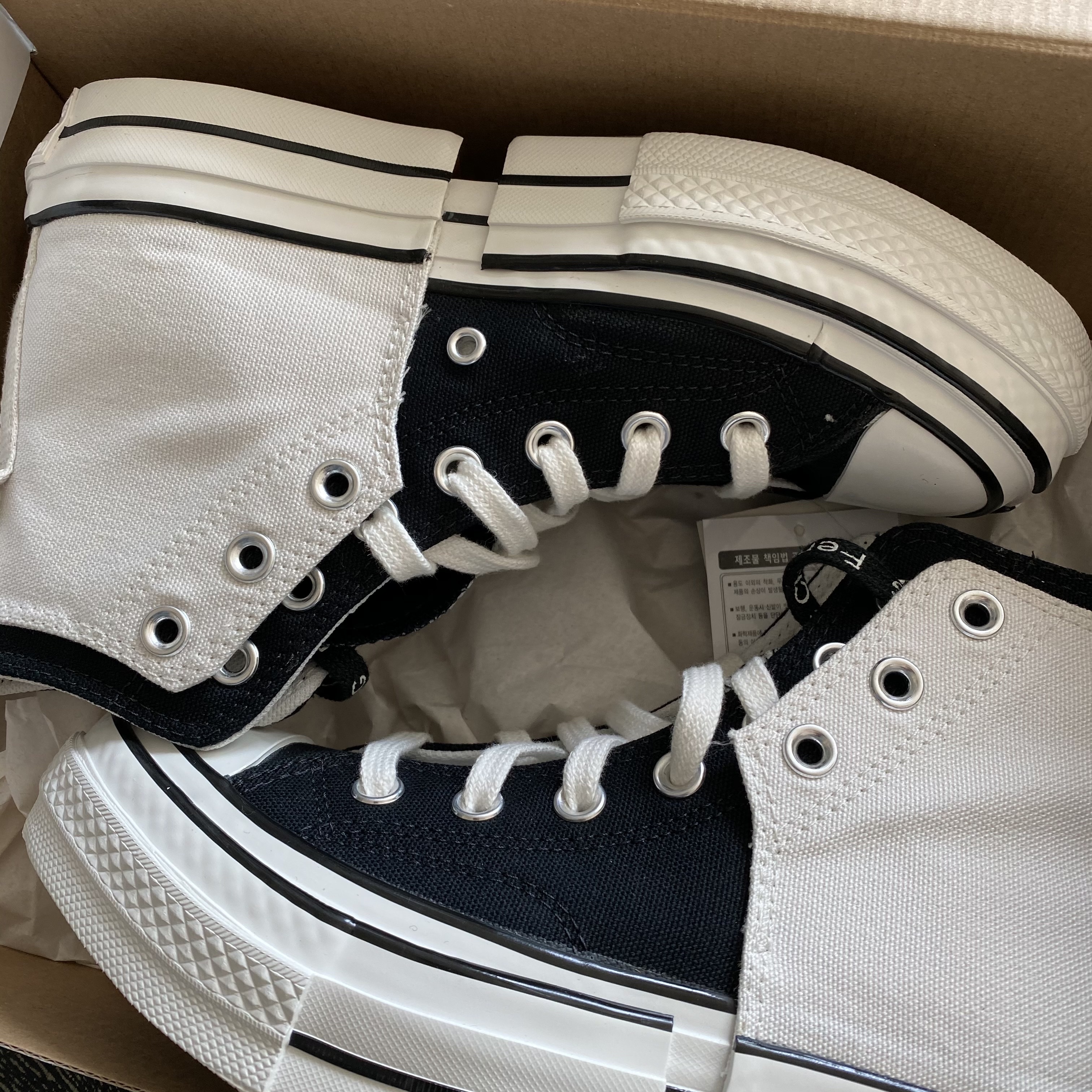 Converse x Feng Chen Wang Chuck 70 2-in-1 Natural Ivory Black 착용 스타일