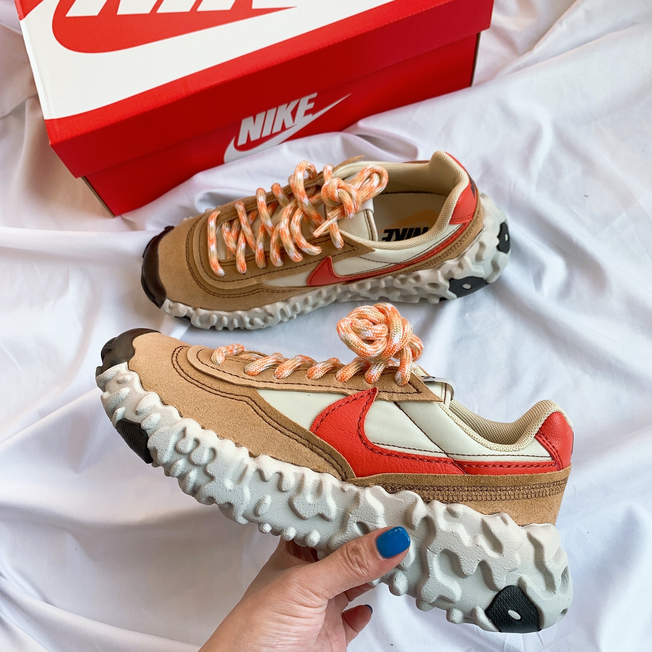 Nike Overbreak SP Fossil 착용 스타일