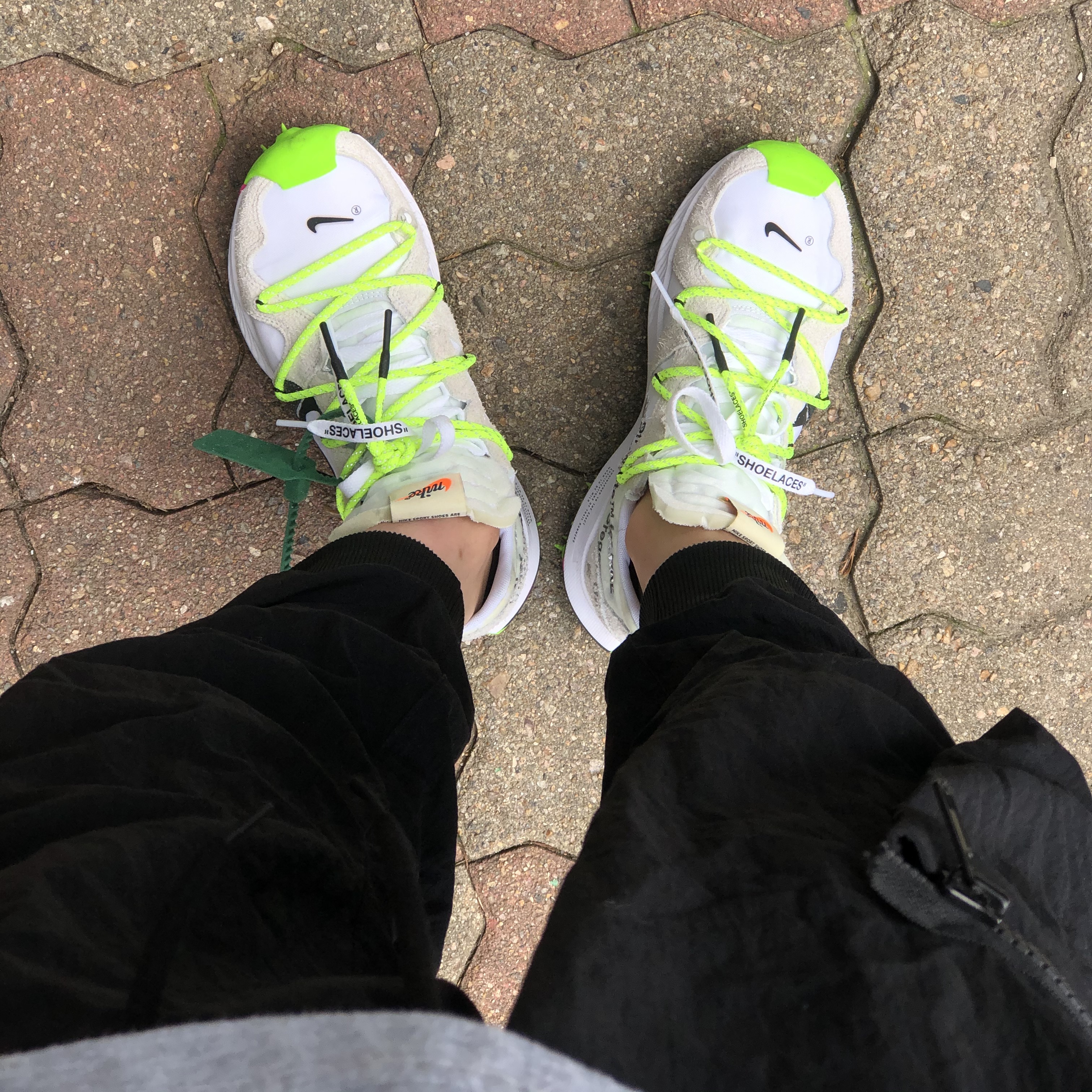 (W) Nike x Off-White Zoom Terra Kiger 5 White 착용 스타일 - 1