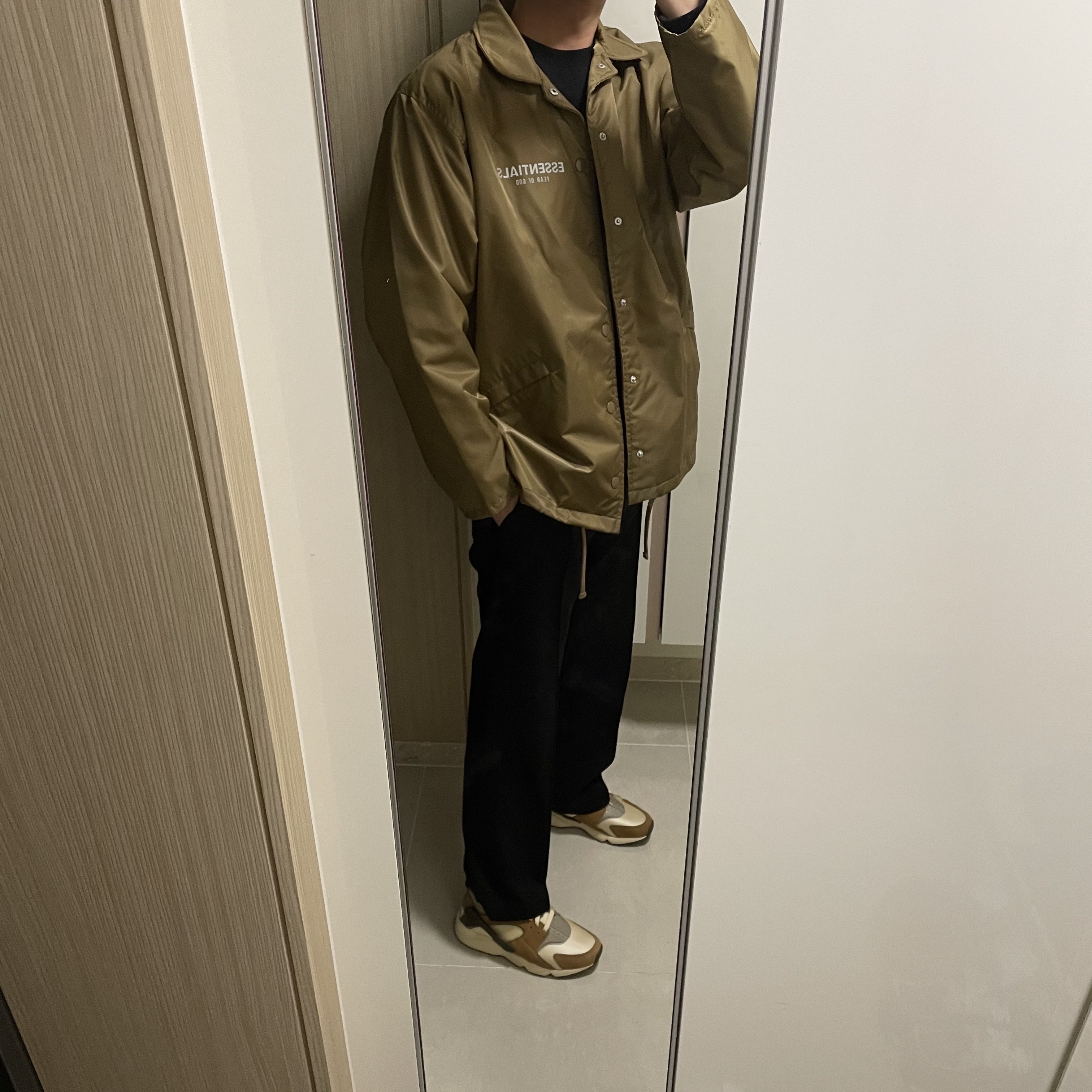 Nike x Stussy Air Huarache LE Desert Oak 착용 스타일