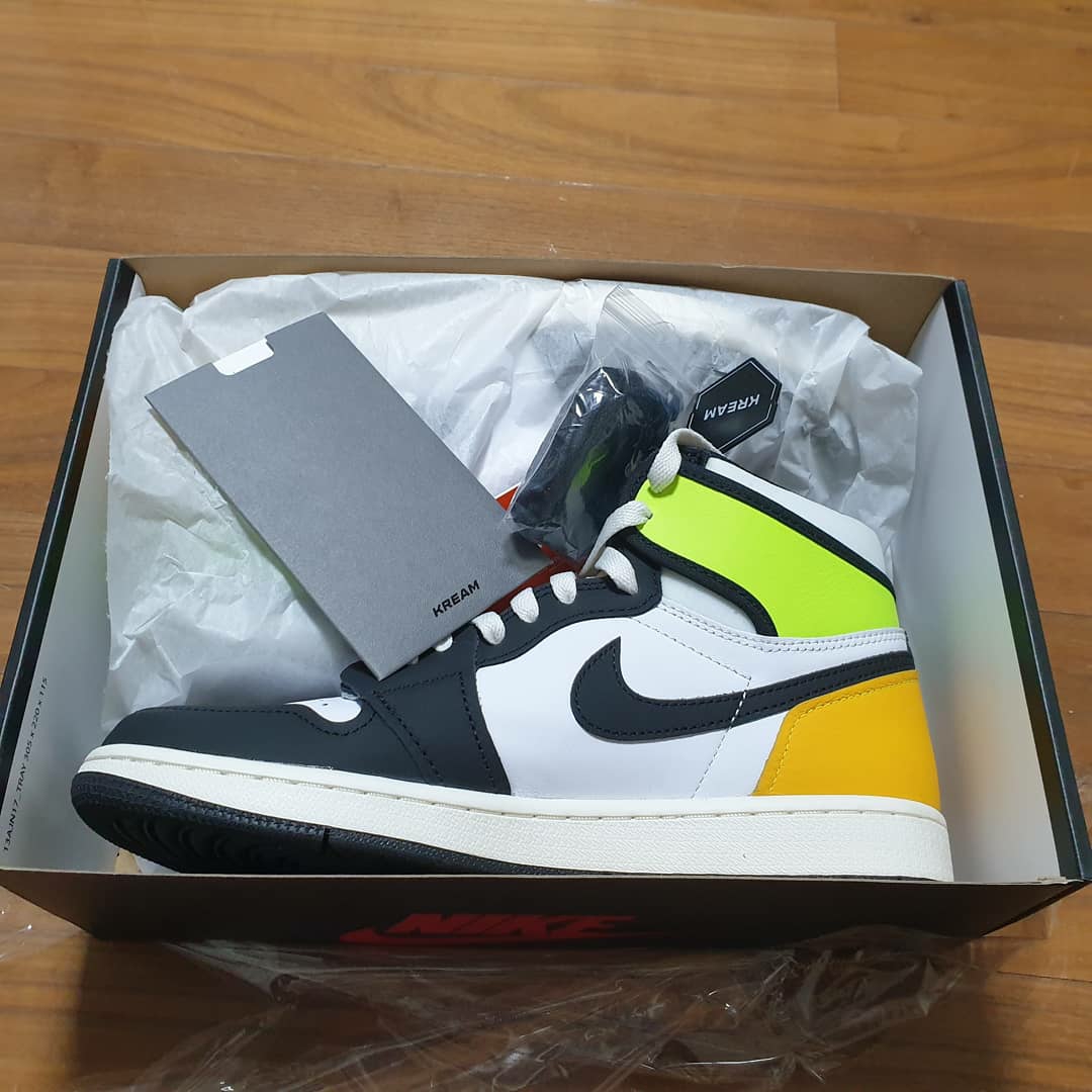 Jordan 1 Retro High OG Volt Gold 착용 스타일 - 1