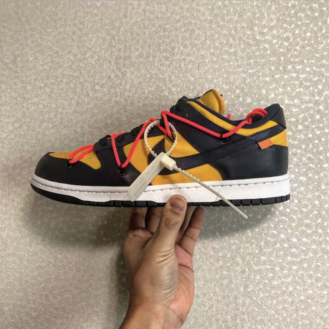 Nike x Off-White Dunk Low University Gold Midnight Navy 착용 스타일