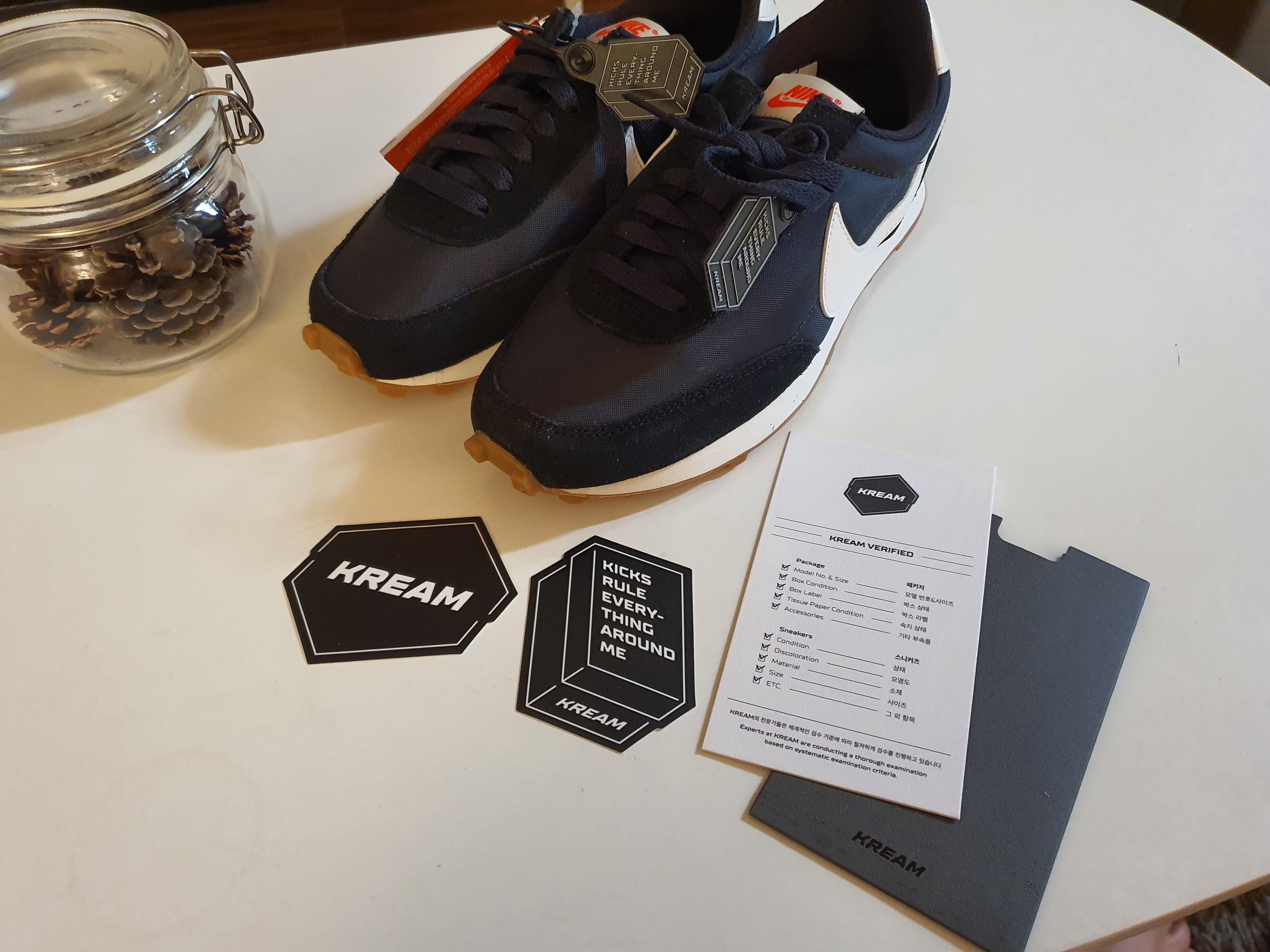(W) Nike Daybreak Black White 착용 스타일