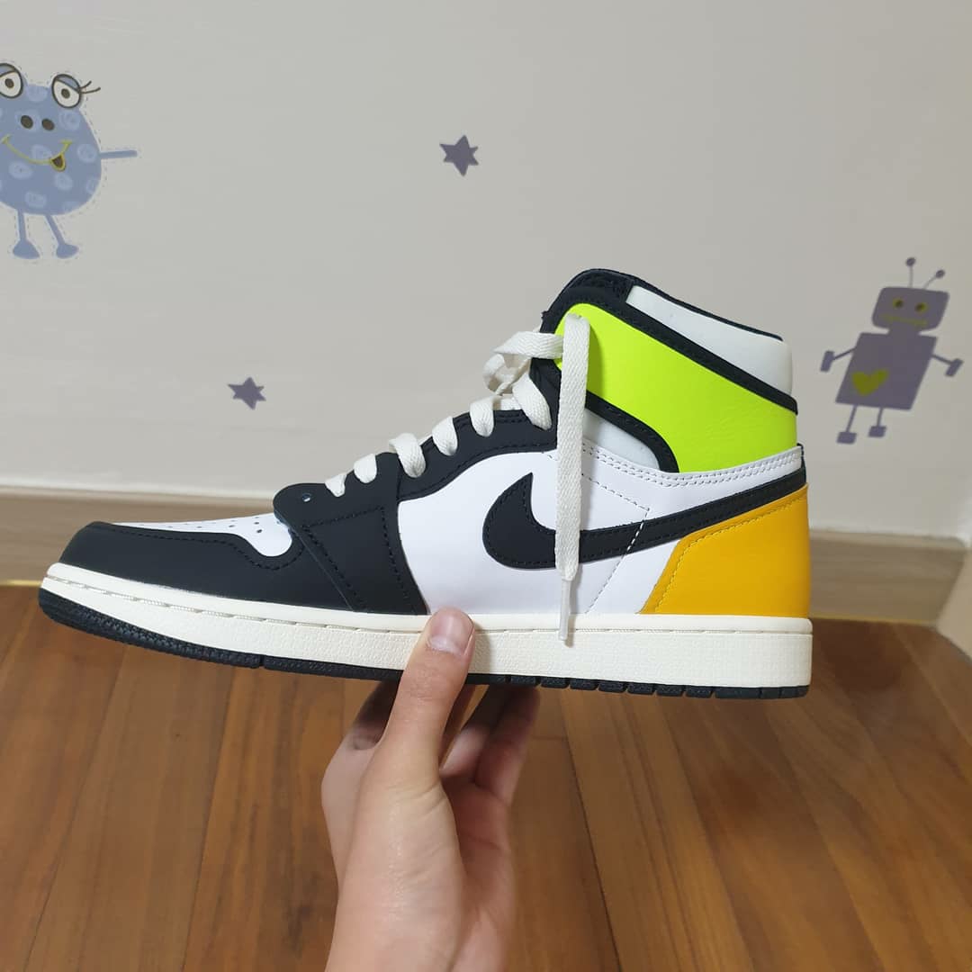 Jordan 1 Retro High OG Volt Gold 착용 스타일 - 3