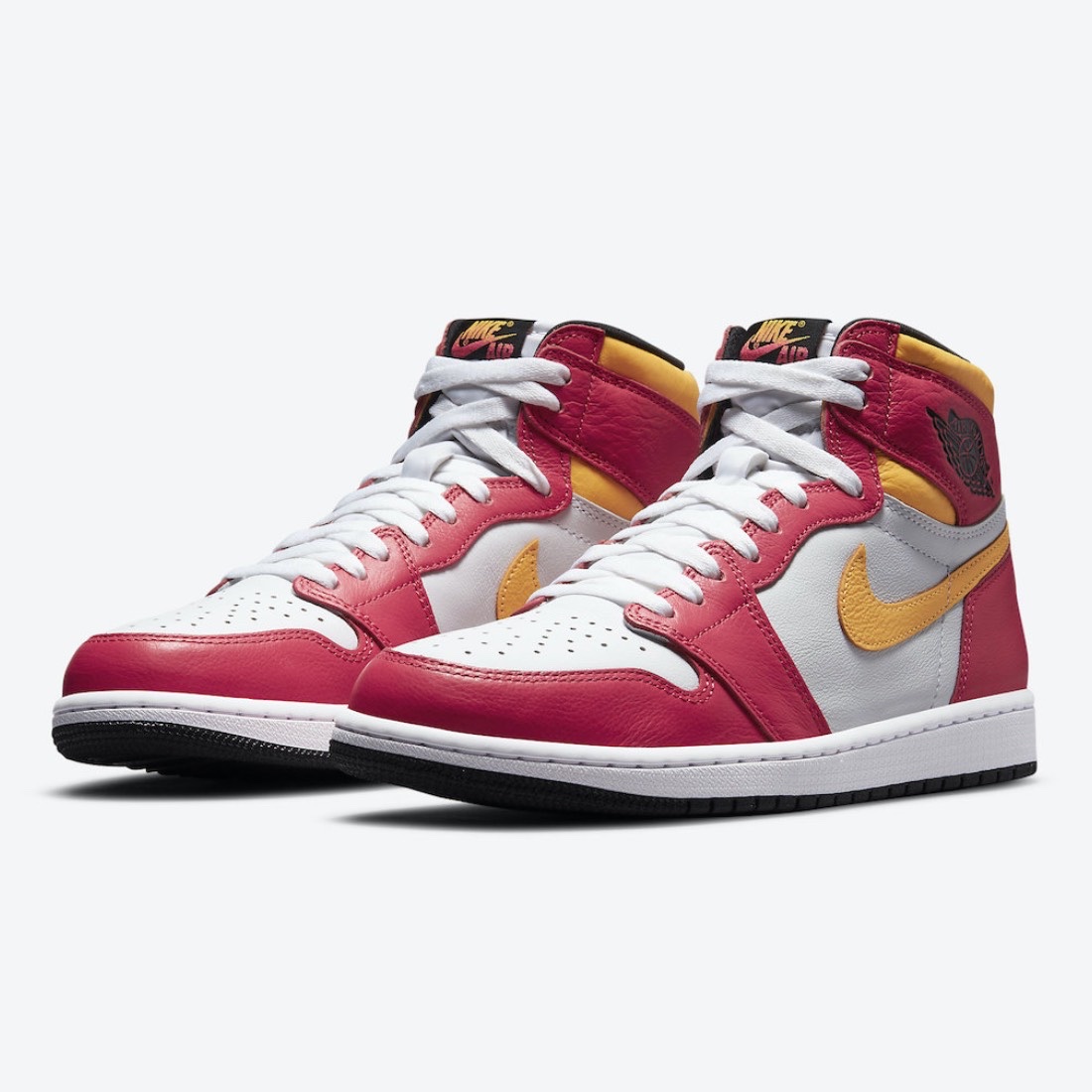 Jordan 1 Retro High OG Light Fusion Red 착용 스타일 - 2