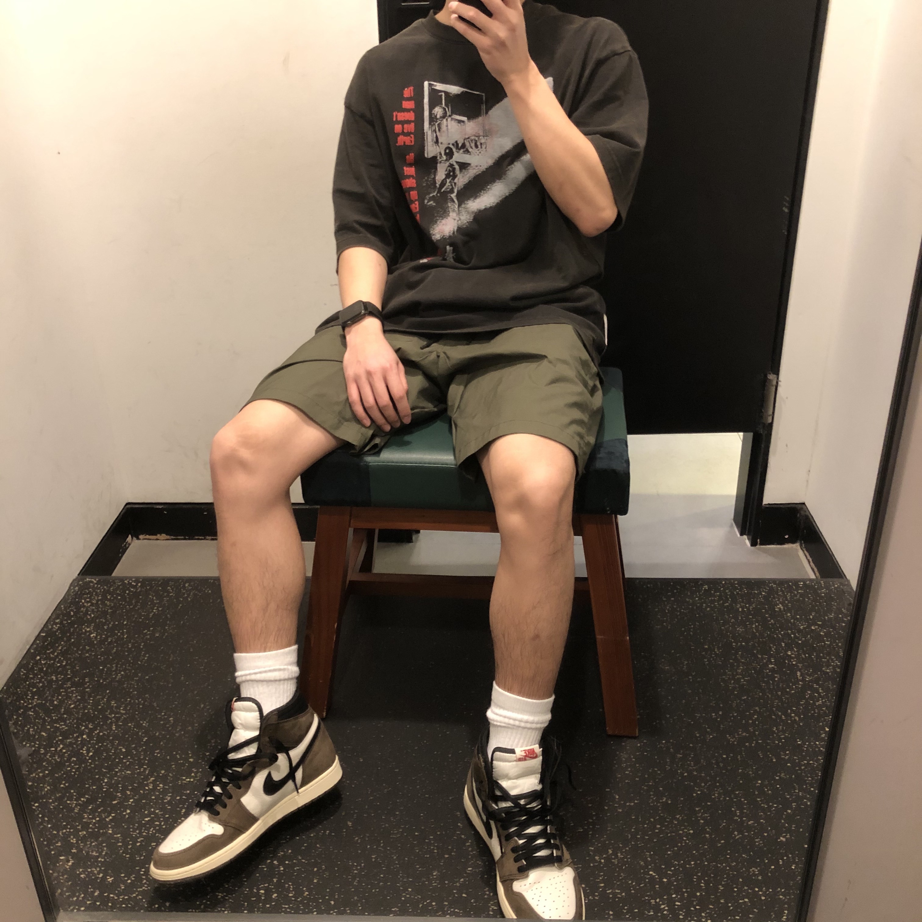 Jordan 1 x Travis Scott Retro High OG SP Mocha 착용 스타일