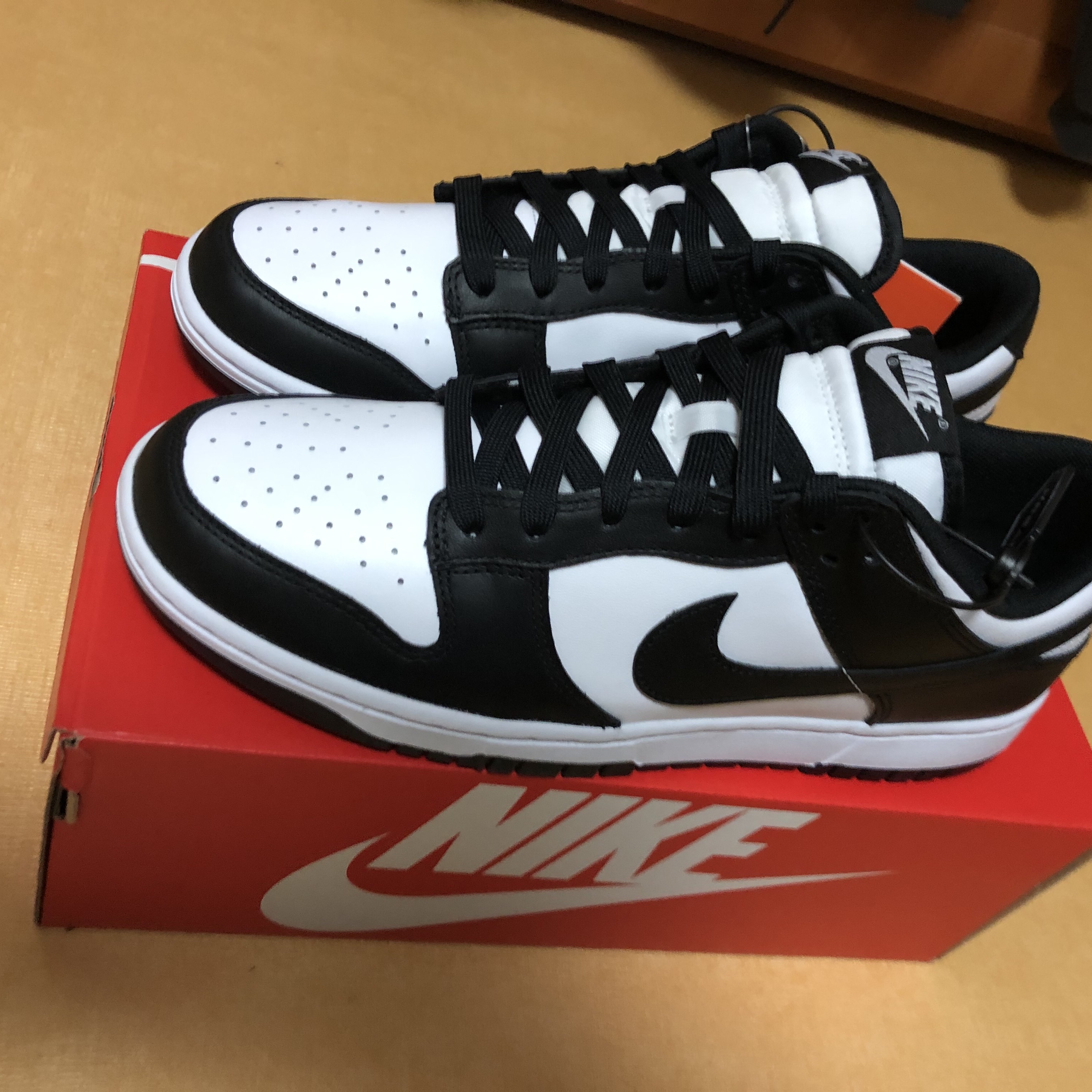 Nike Dunk Low Retro Black 착용 스타일 - 1