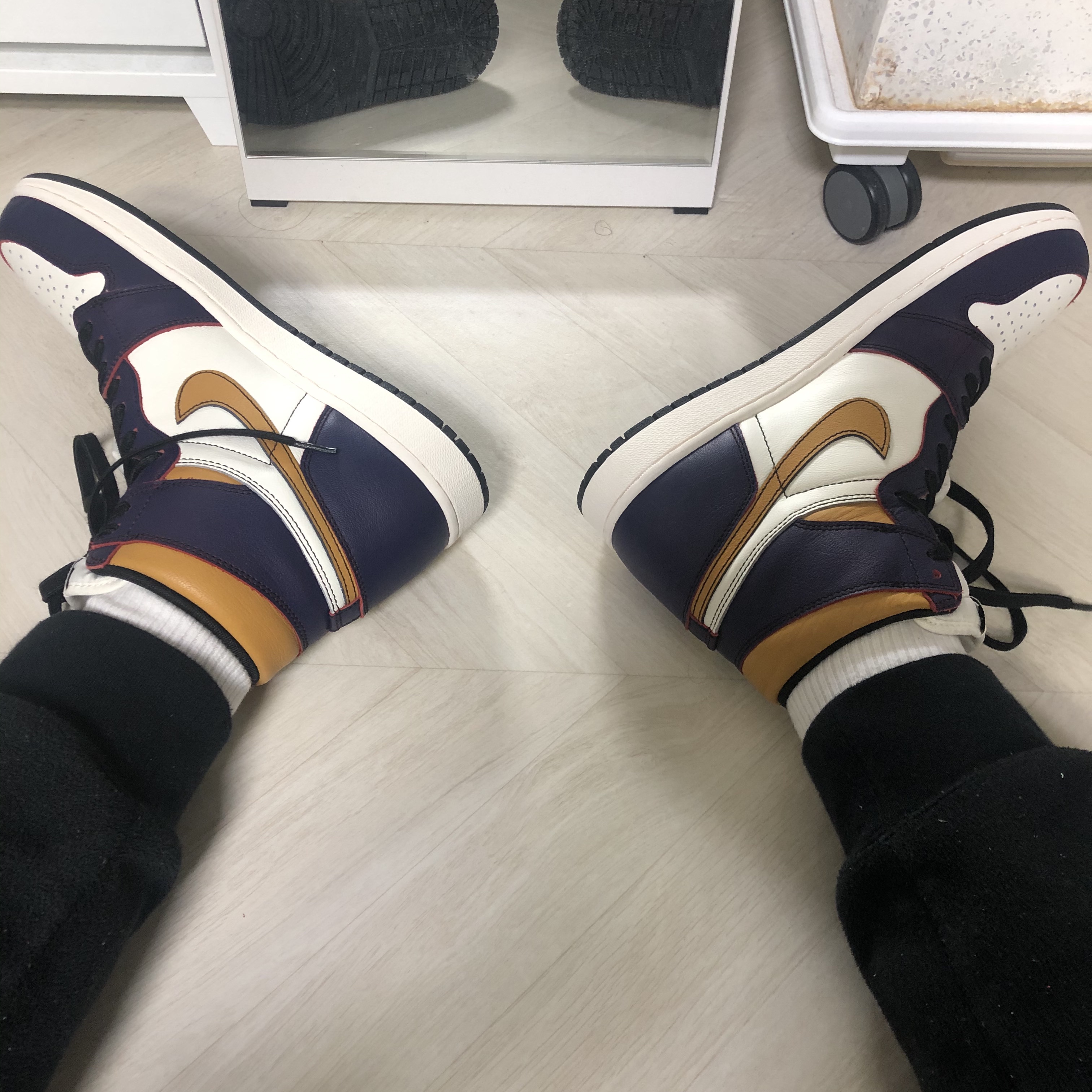 Jordan 1 Retro High OG Defiant SB LA to Chicago 착용 스타일 - 3
