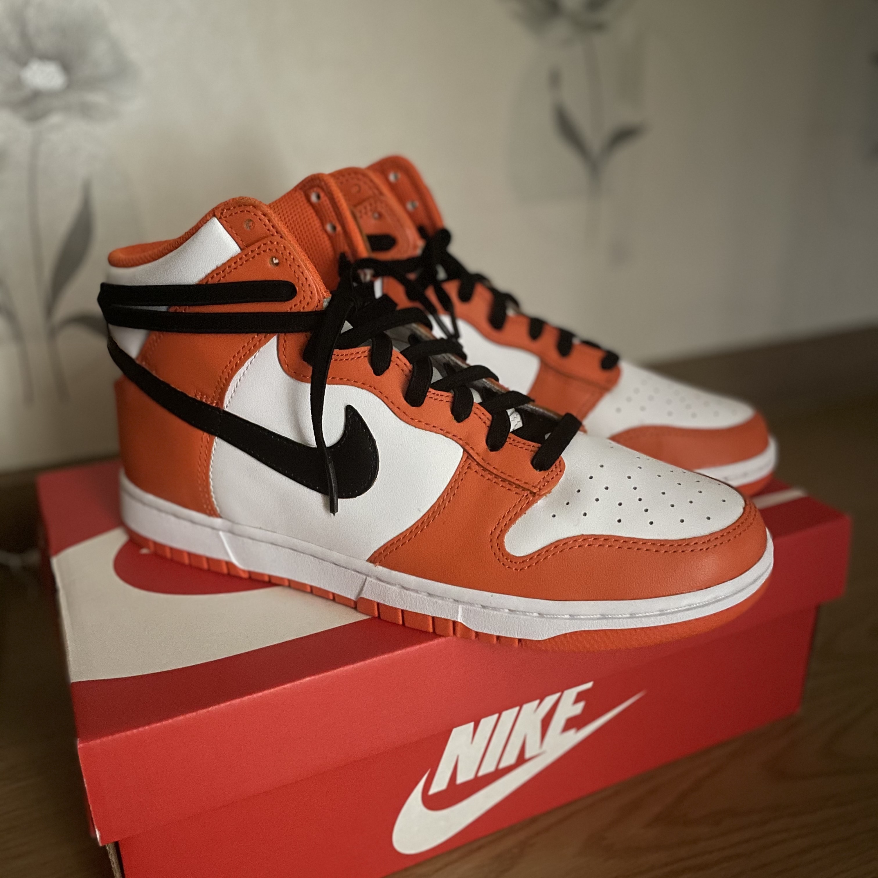 Nike Dunk High Retro Orange Blaze 착용 스타일 - 2