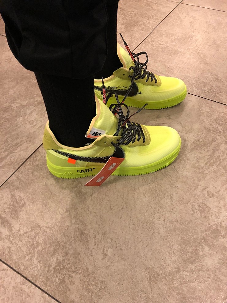 Nike x Off-White Air Force 1 Low Volt 착용 스타일 - 2