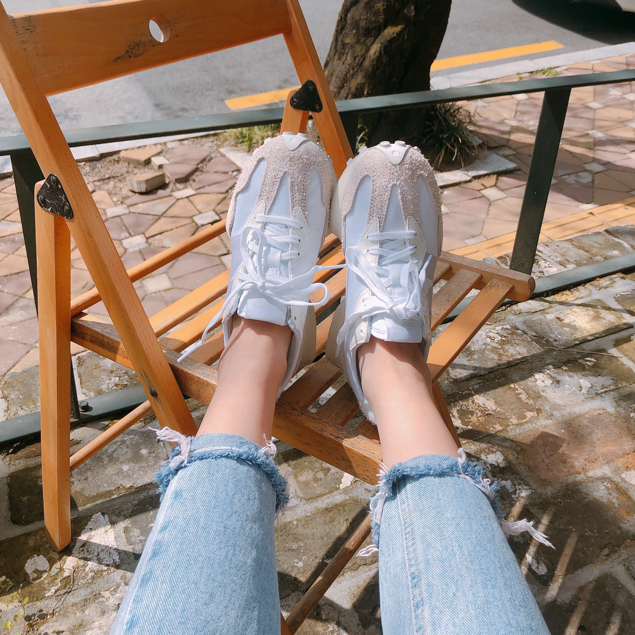 (W) New Balance 327 White Moonbeam 착용 스타일