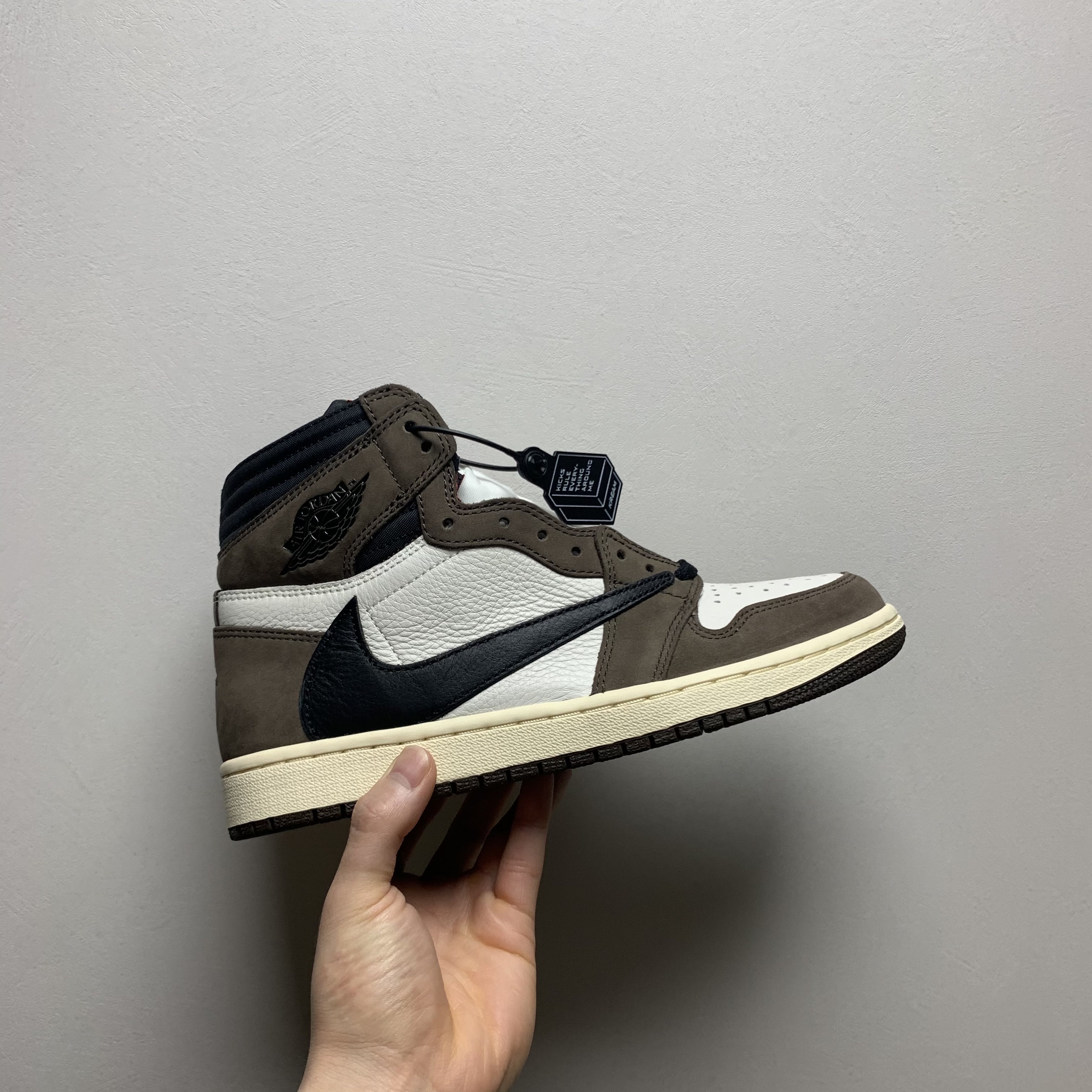 Jordan 1 x Travis Scott Retro High OG SP Mocha 착용 스타일
