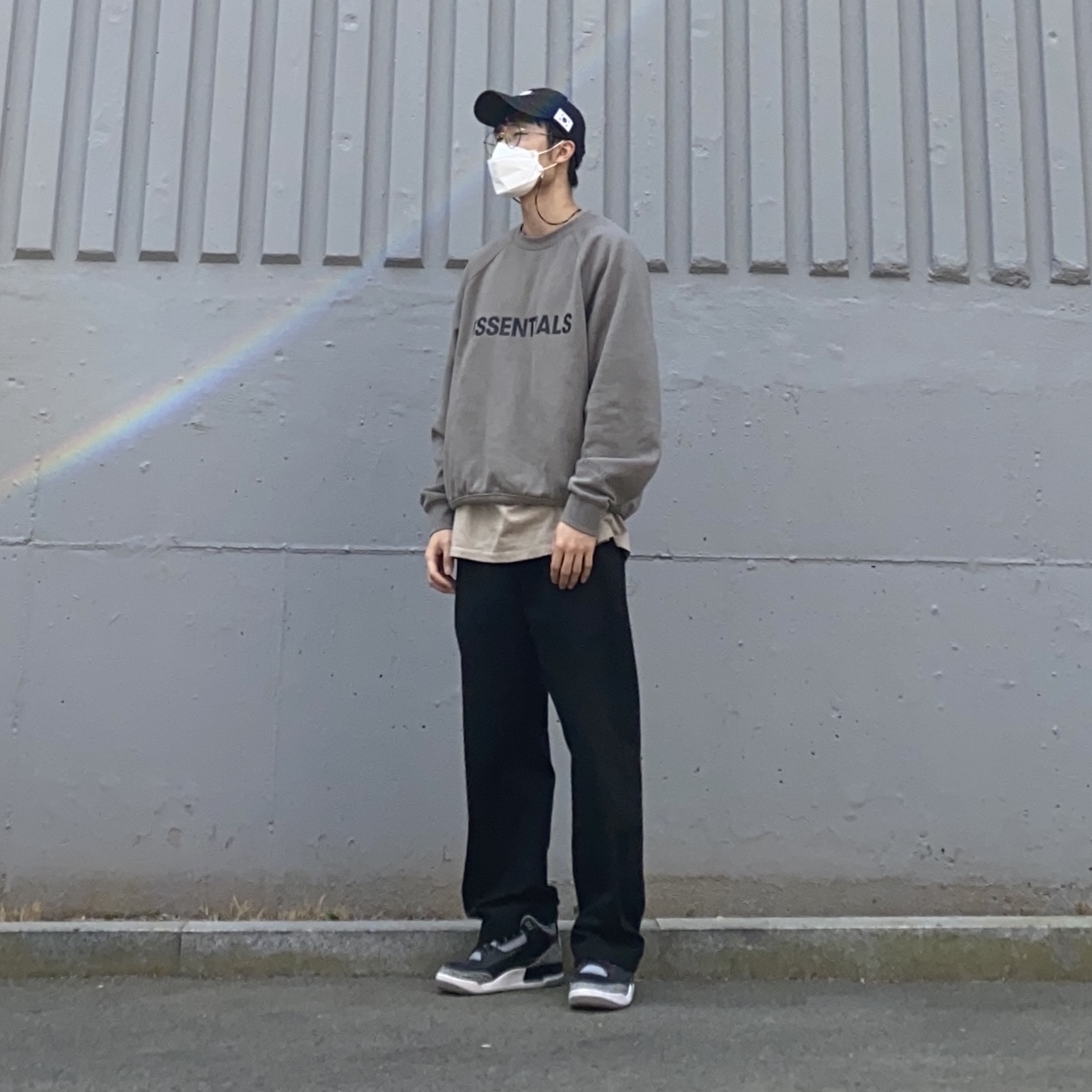 Jordan 3 Retro OG Black Cement 2018, Essentials 3D Silicon Applique Crewneck Cement - 20FW 착용 스타일