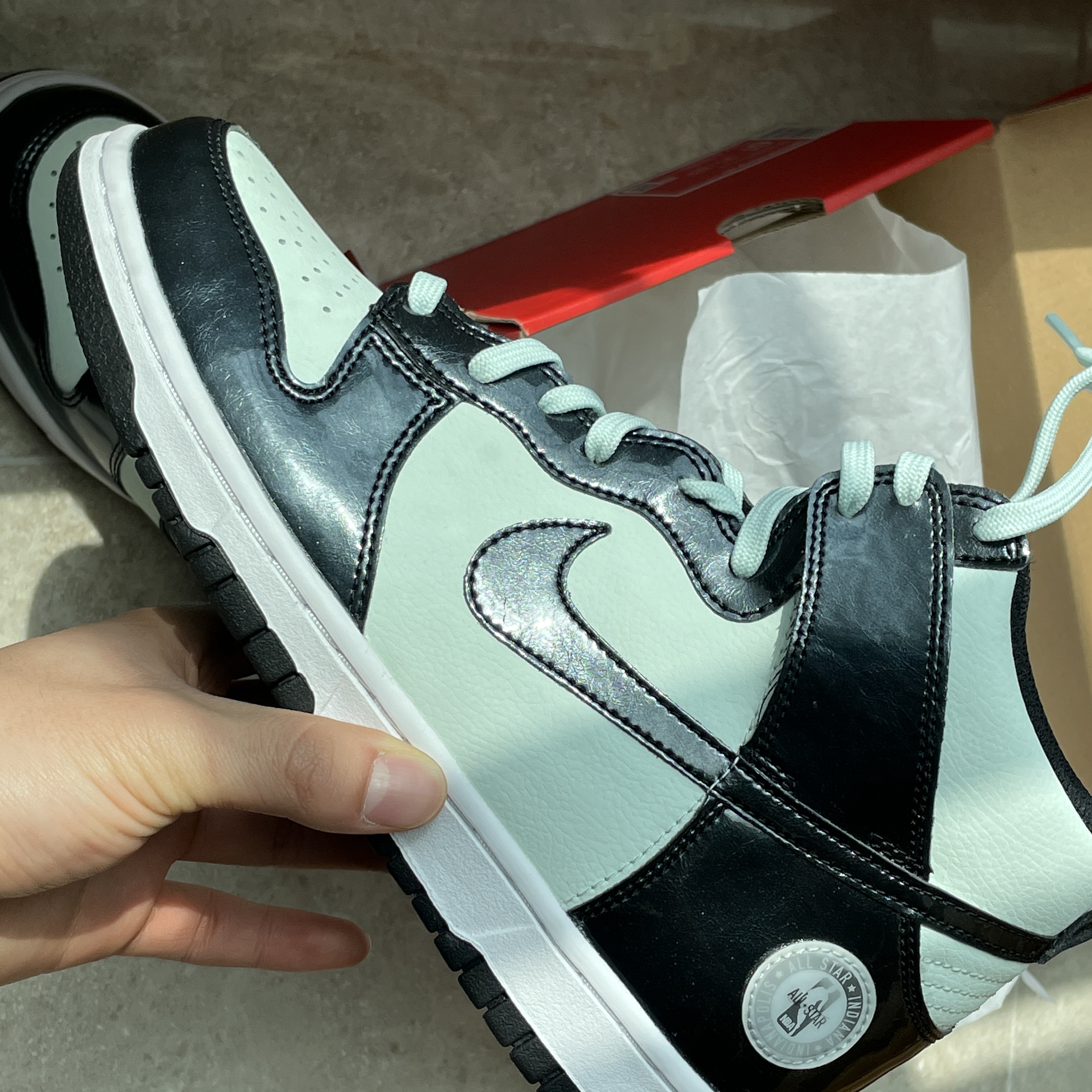 (GS) Nike Dunk High Barely Green 착용 스타일 - 2