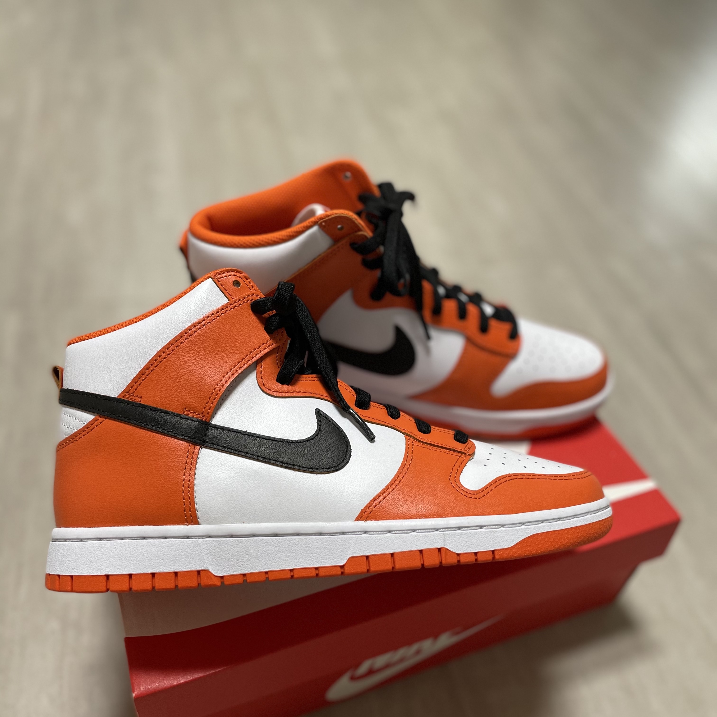 Nike Dunk High Retro Orange Blaze 착용 스타일 - 1