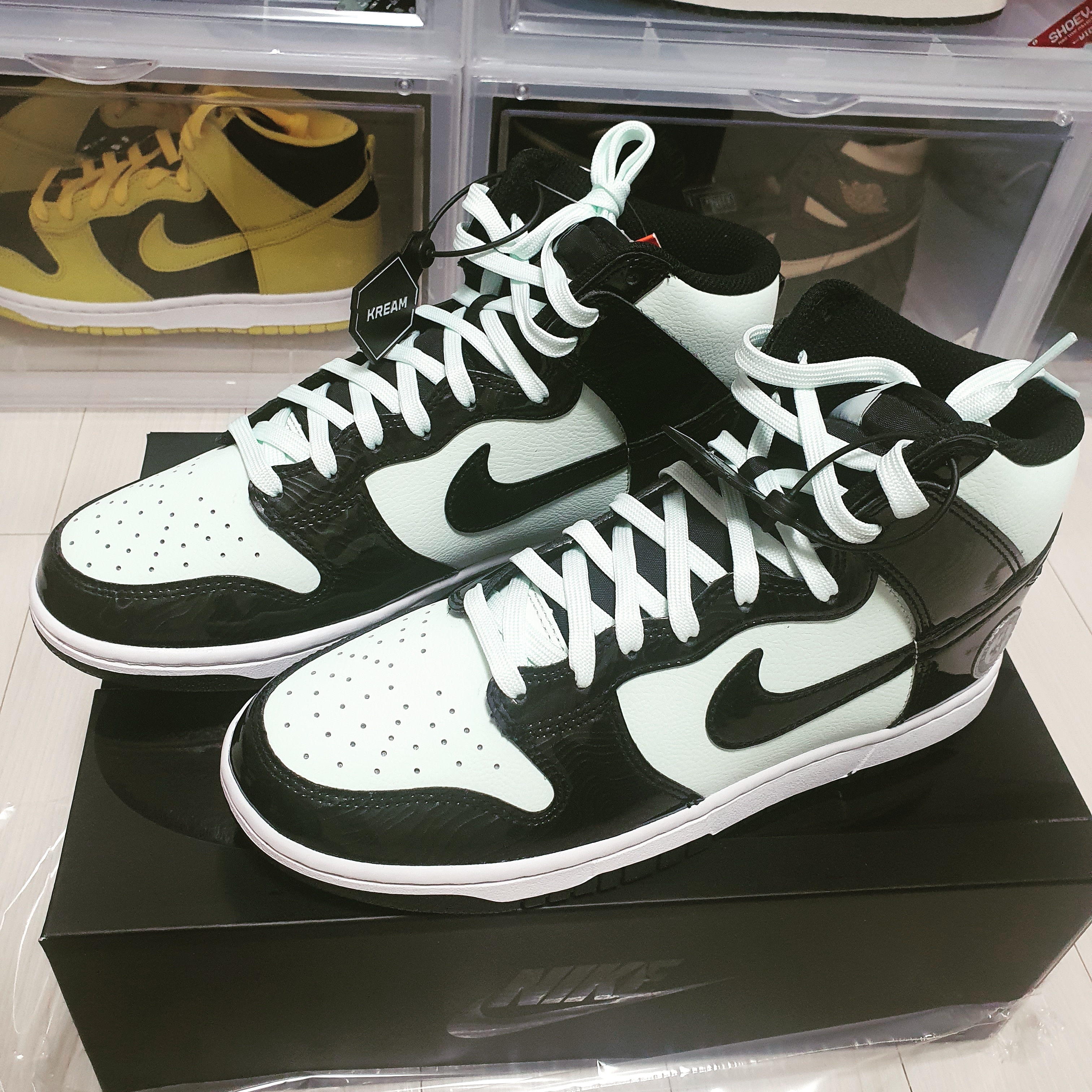 Nike Dunk High Barely Green 착용 스타일