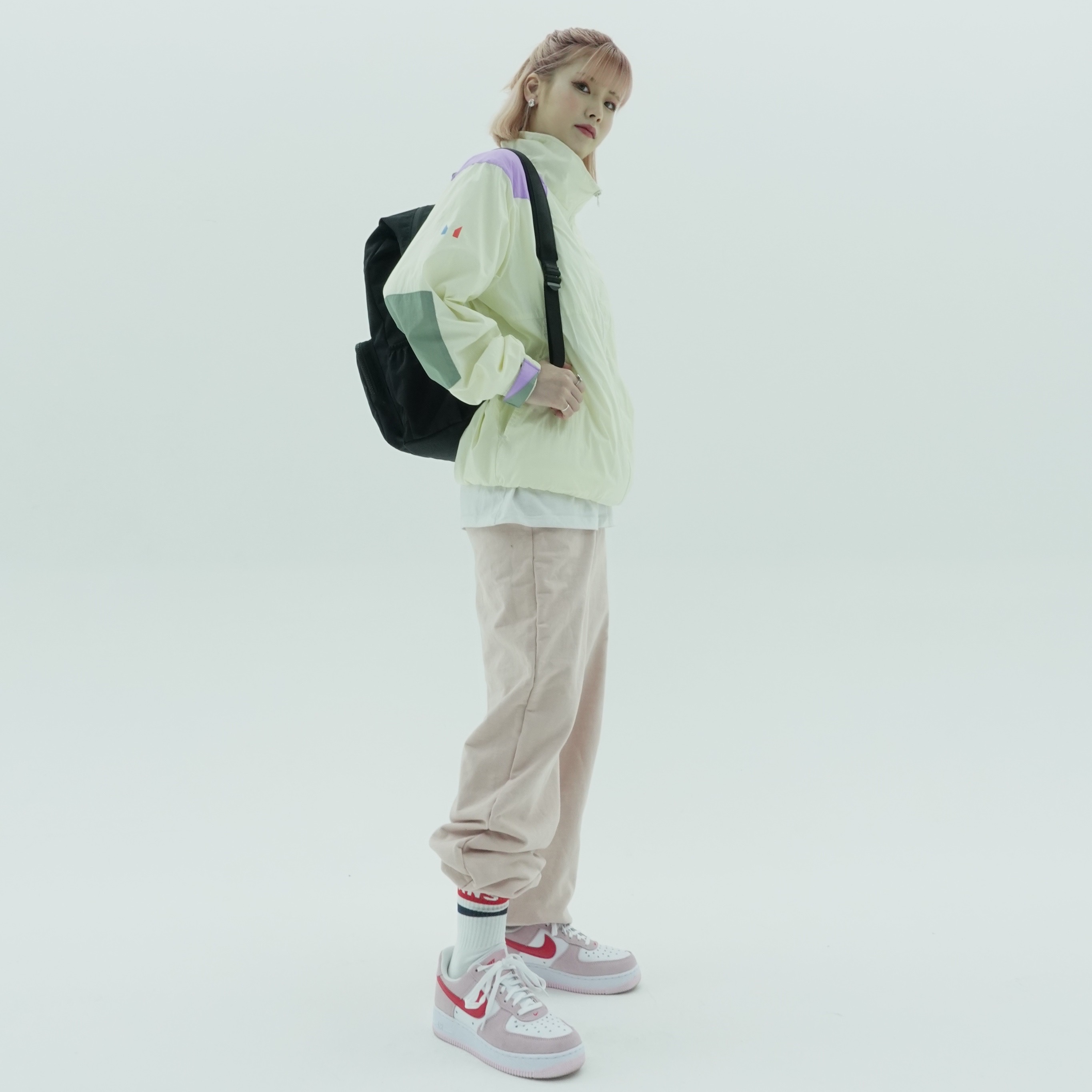 Nike Air Force 1 '07 QS Valentine's Day 착용 스타일 - 3