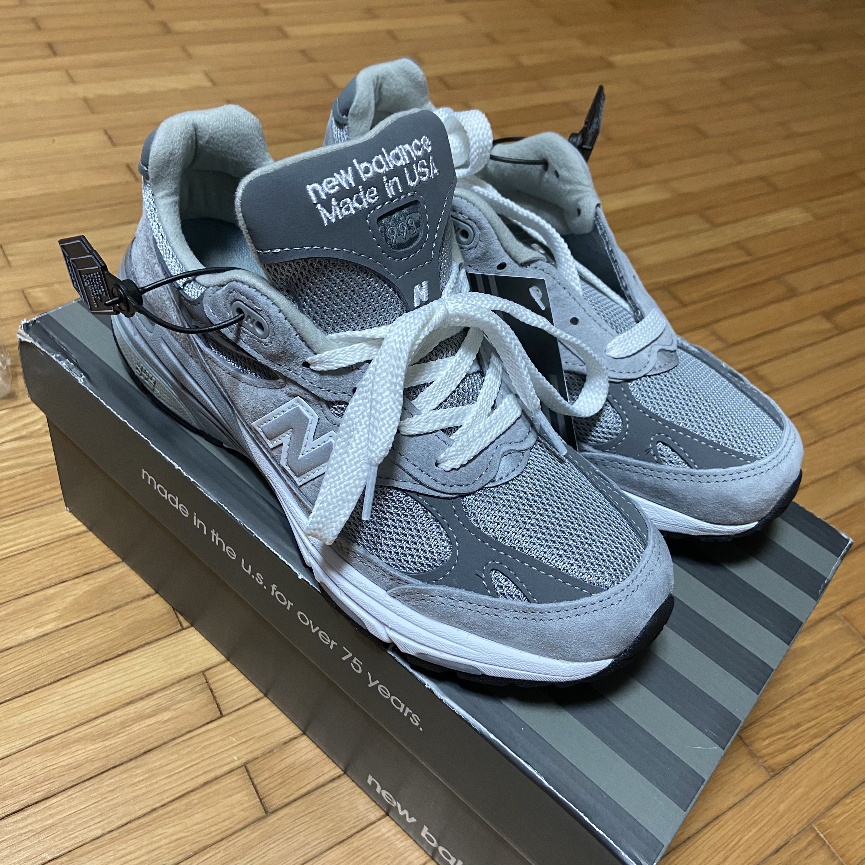 (W) New Balance 993 Made in USA Grey - B Standard 착용 스타일