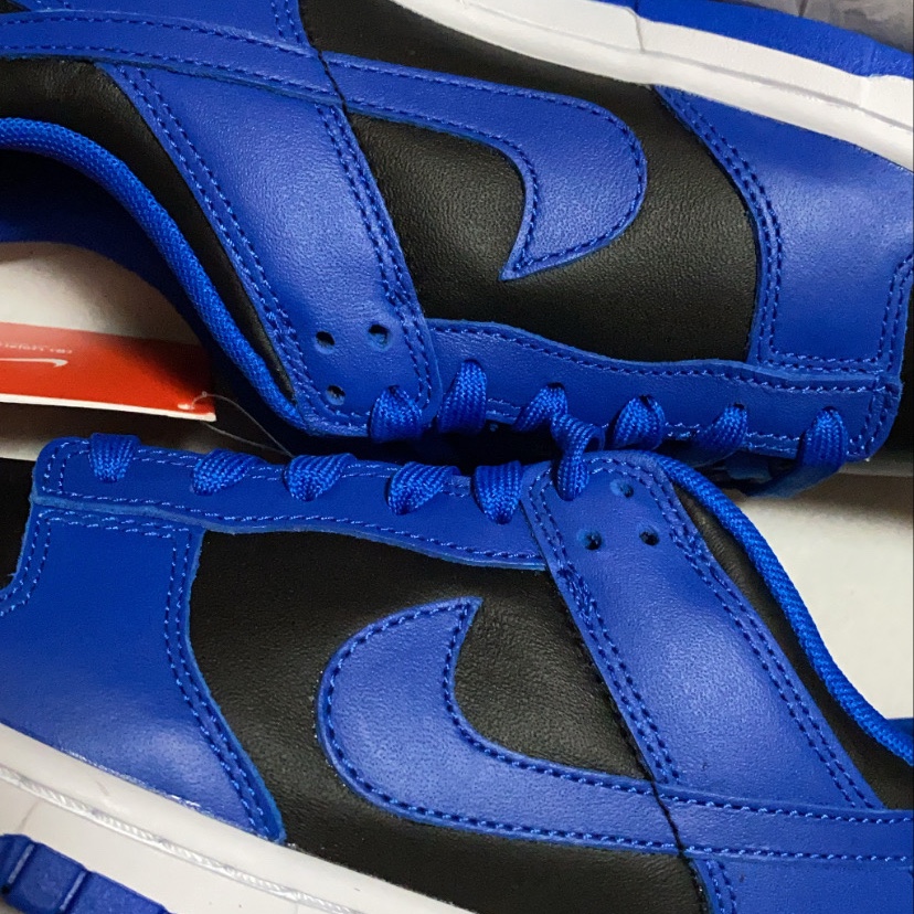 Nike Dunk Low Retro Hyper Cobalt, Nike Dunk Low SP University Red 2020 착용 스타일 - 1